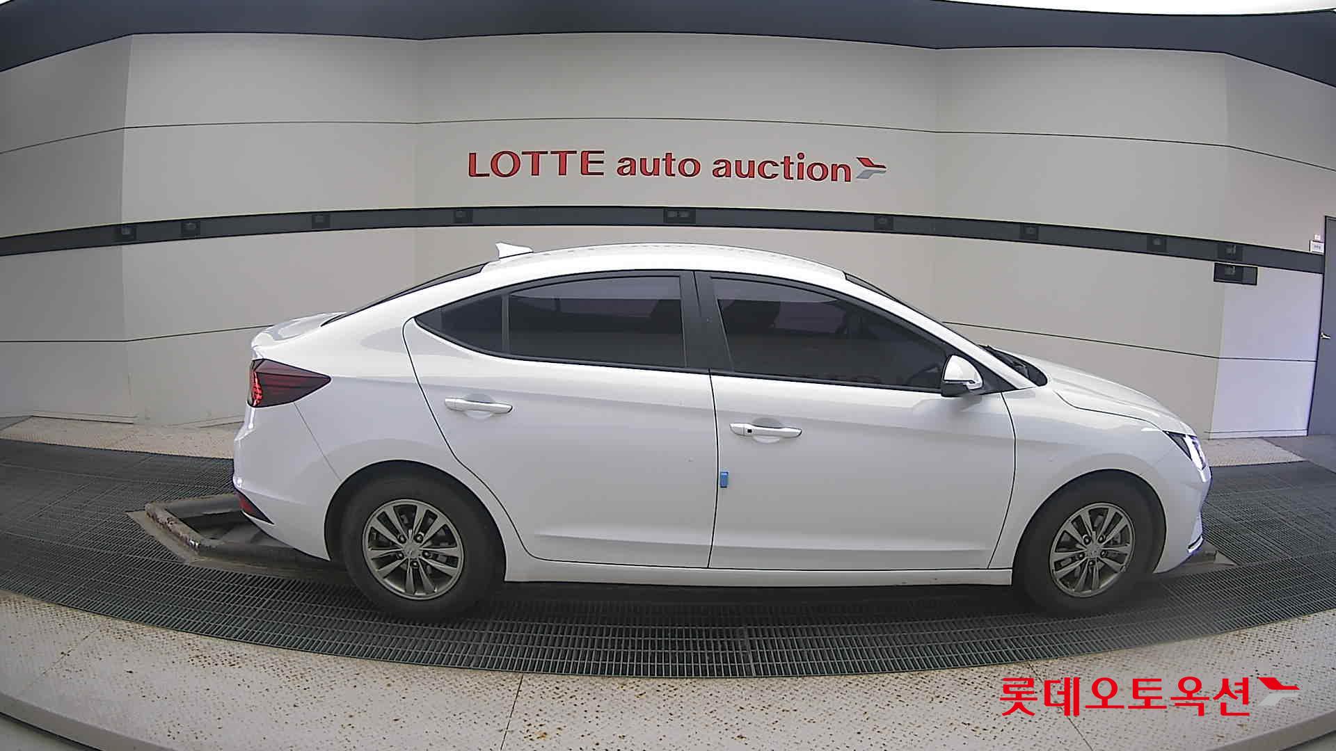 Hyundai Avante 2020 Polar White из Кореи, фото 3