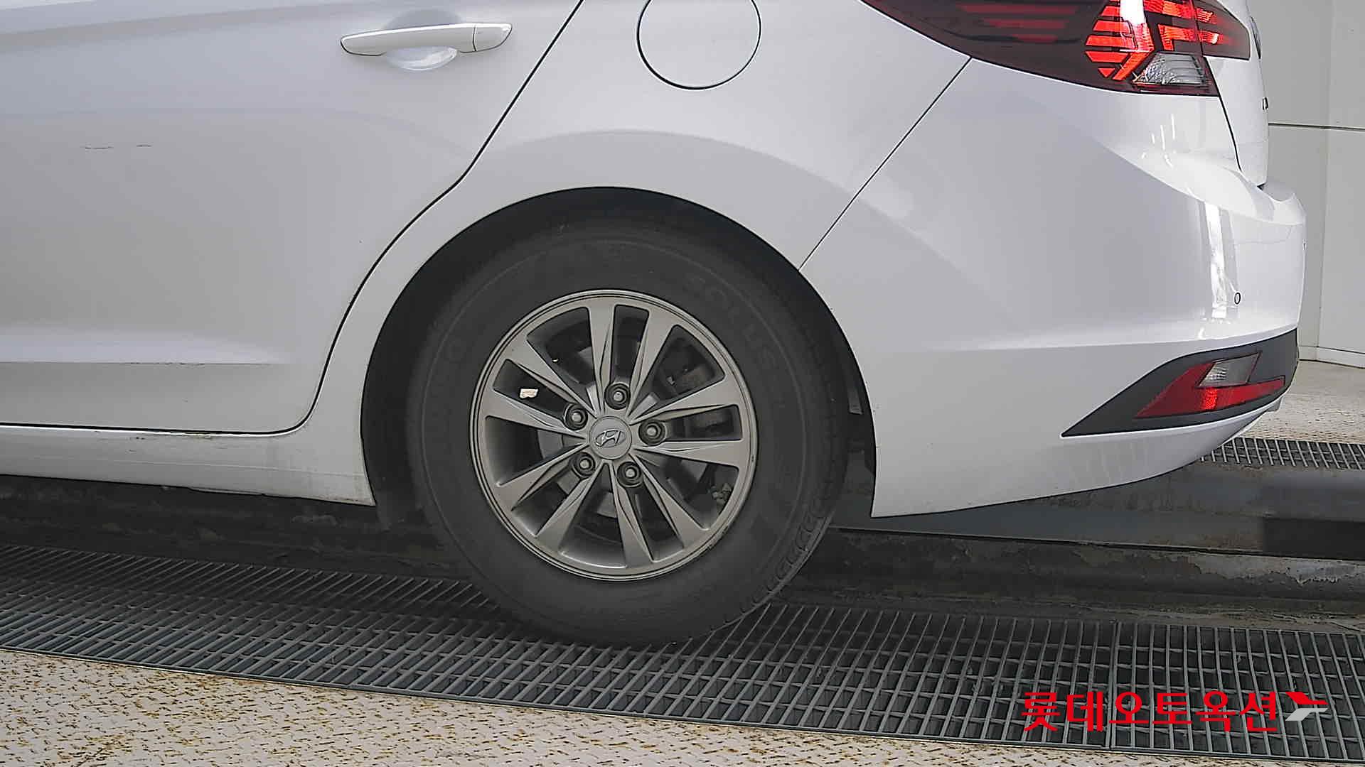 Hyundai Avante id 3436600 из Кореи 22