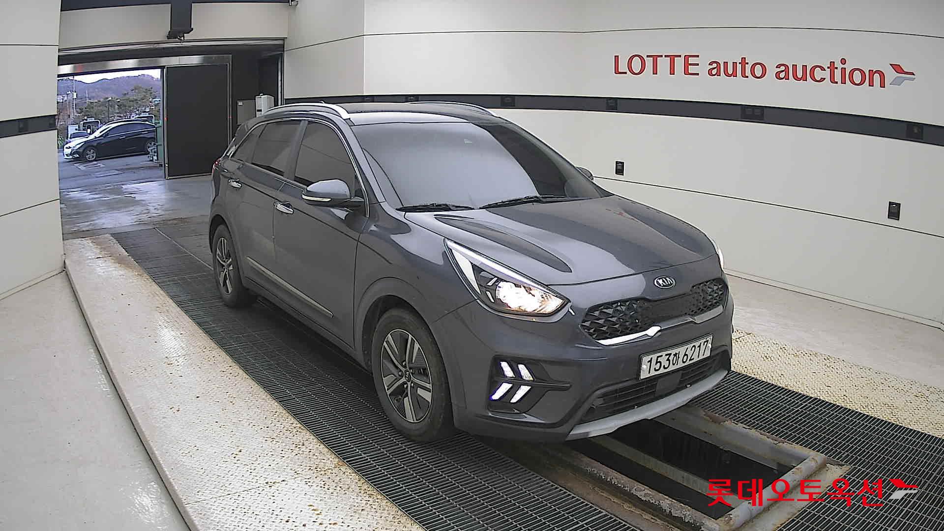 Kia Niro Hybrid 2021 Platinium Graphite из Кореи, фото 2