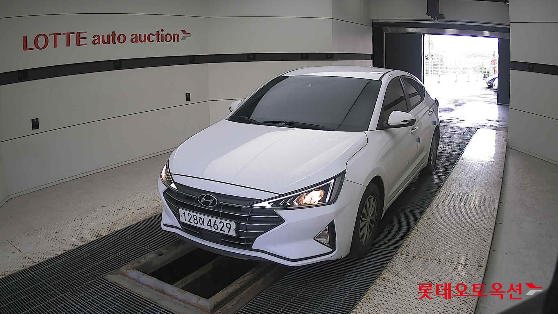 Hyundai Avante 2020 Polar White из Кореи