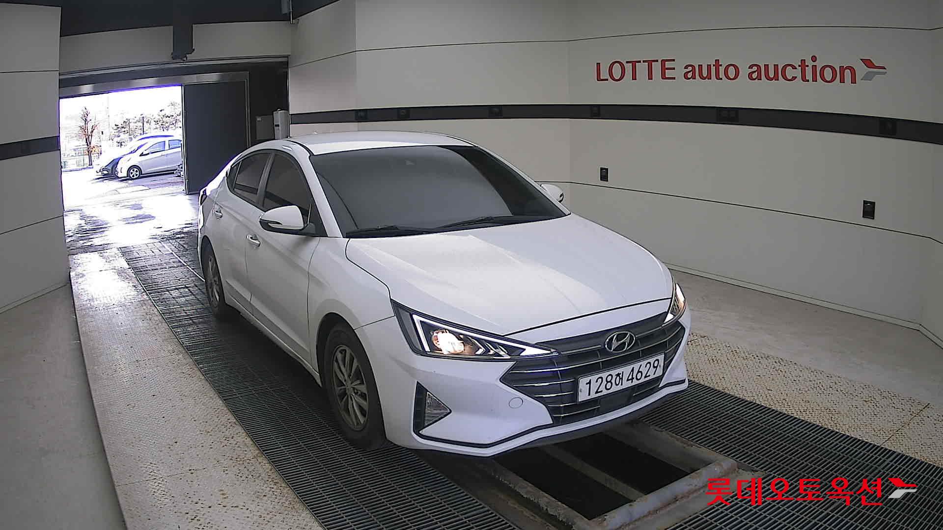 Hyundai Avante id 3436619 из Кореи 15