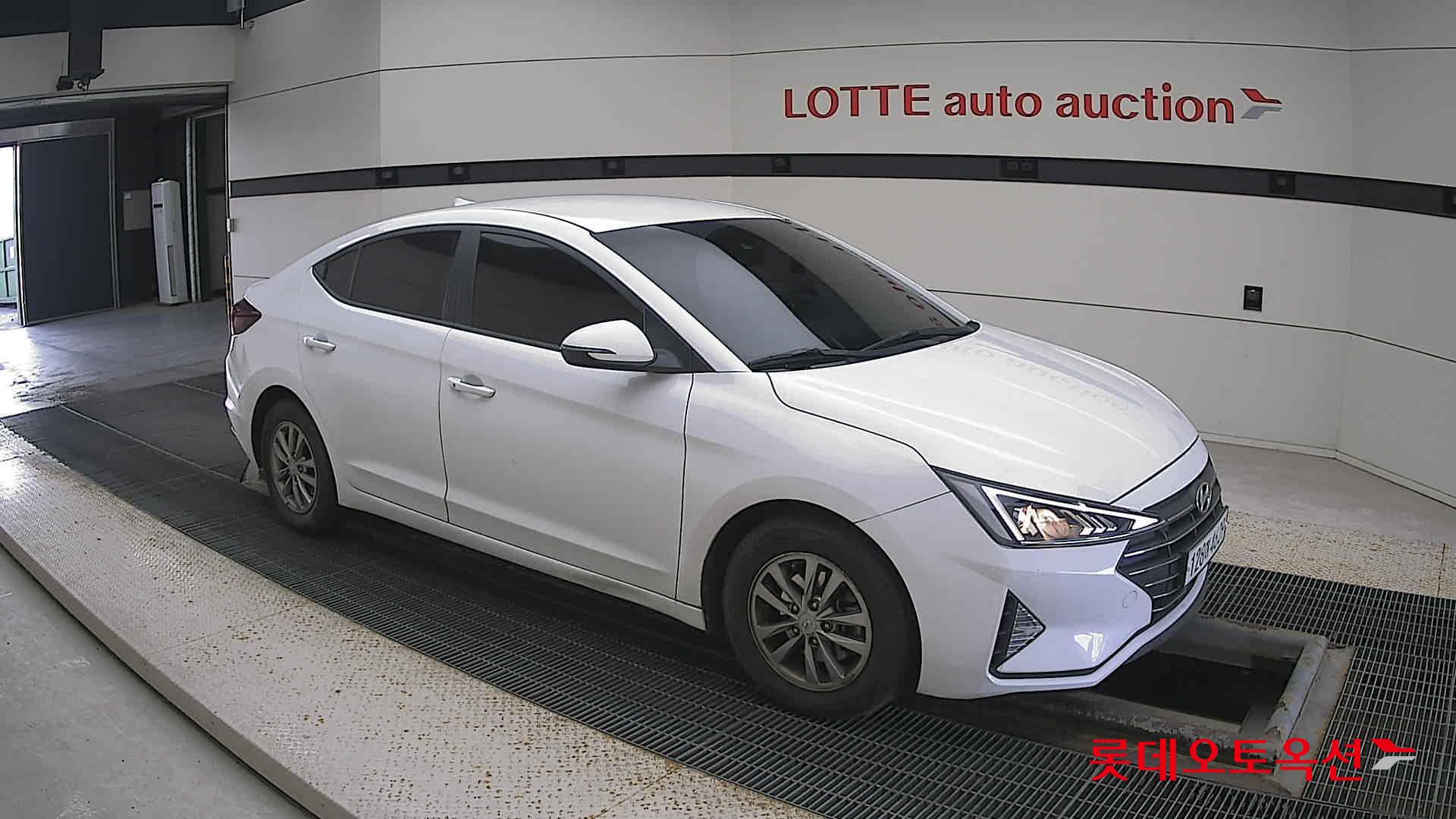 Hyundai Avante id 3436619 из Кореи 16