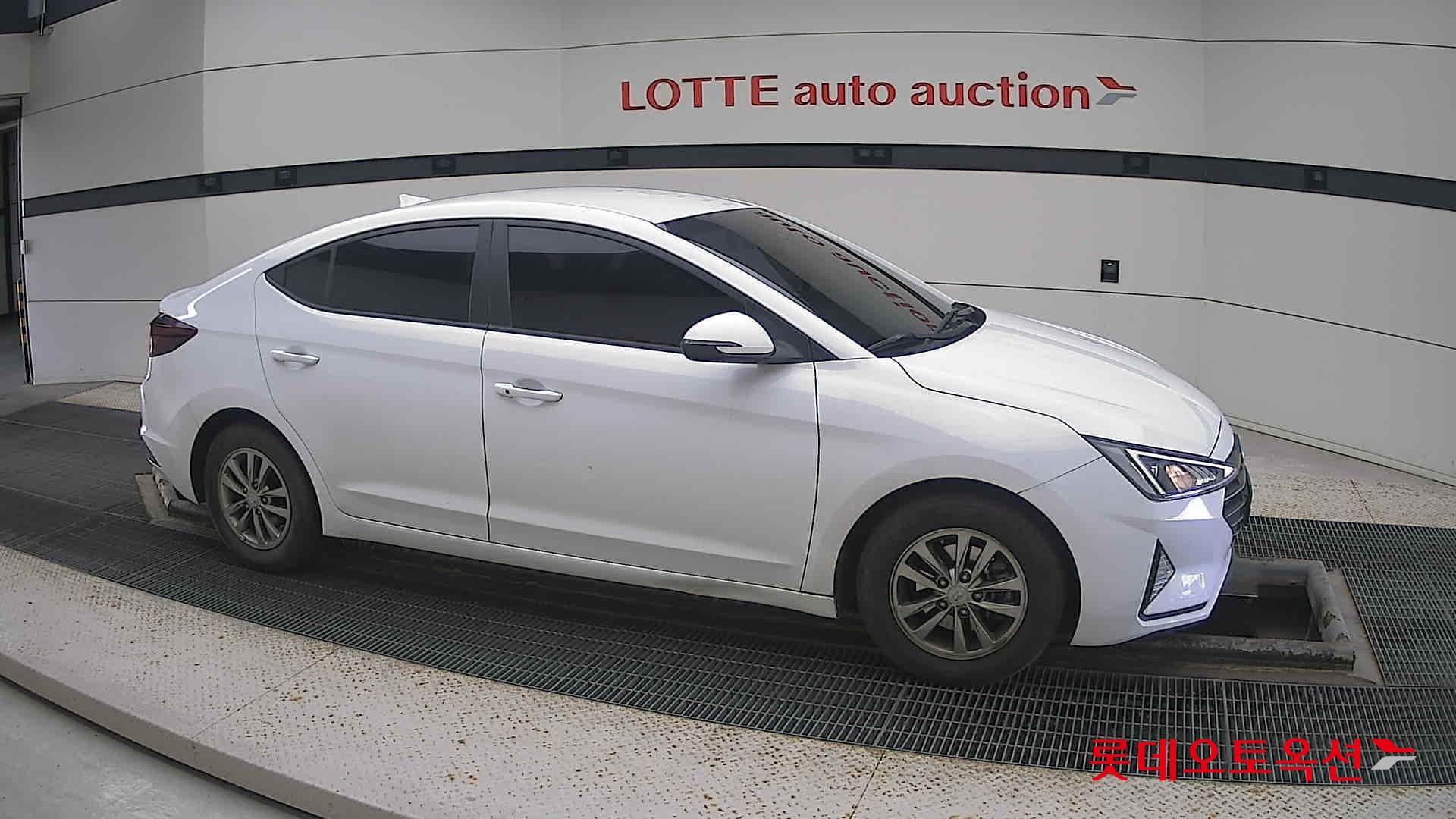 Hyundai Avante id 3436619 из Кореи 17