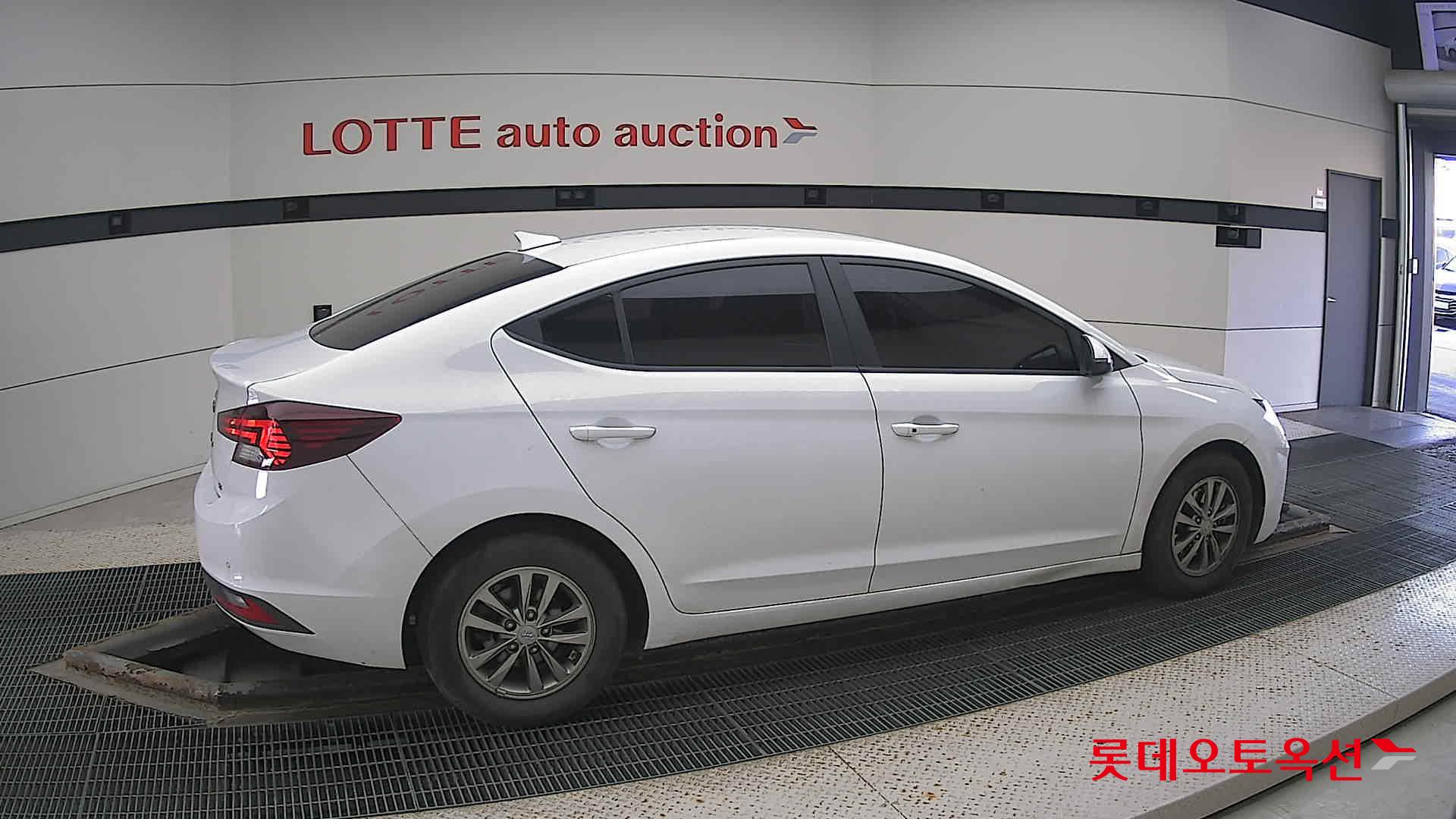 Hyundai Avante id 3436619 из Кореи 18