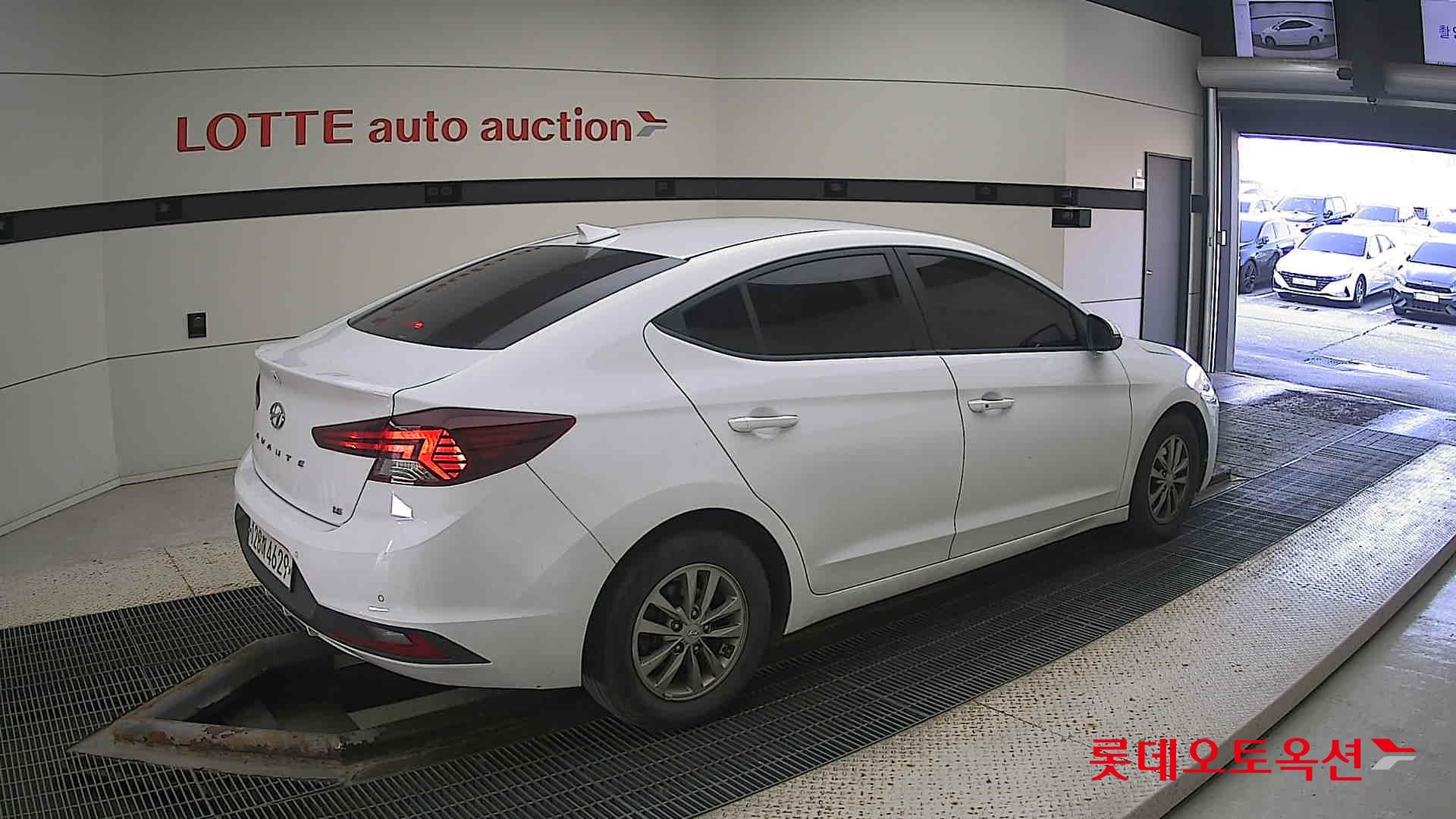 Hyundai Avante id 3436619 из Кореи 19