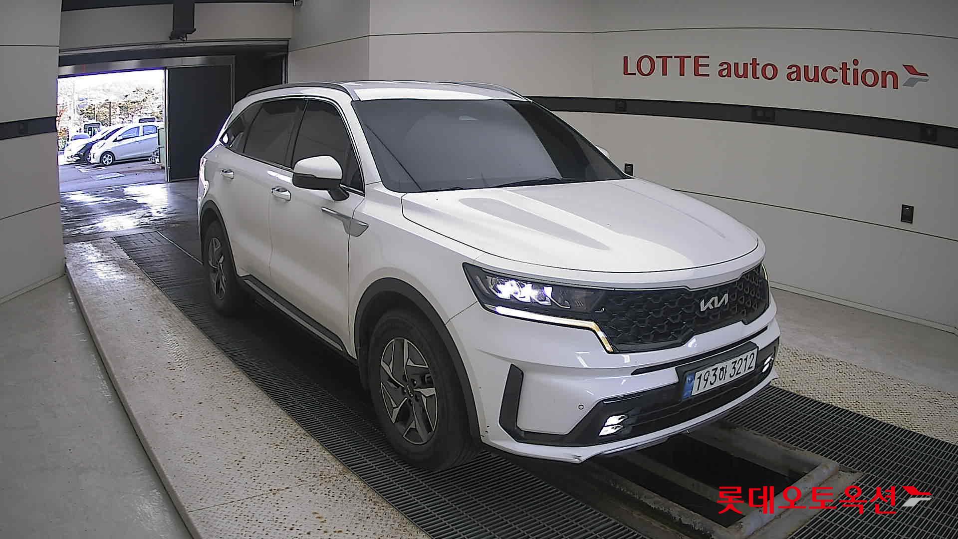 Kia Sorento Hybrid 2022 Snow White Pearl (optional) из Кореи, фото 2