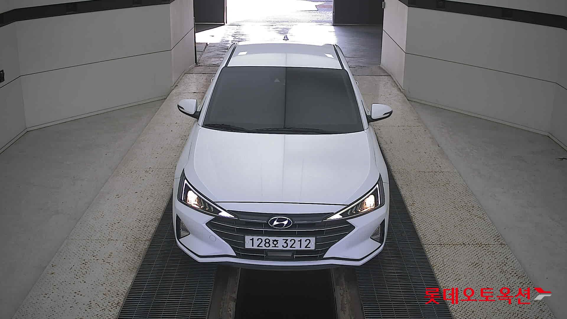 Hyundai Avante id 3436583 из Кореи 8