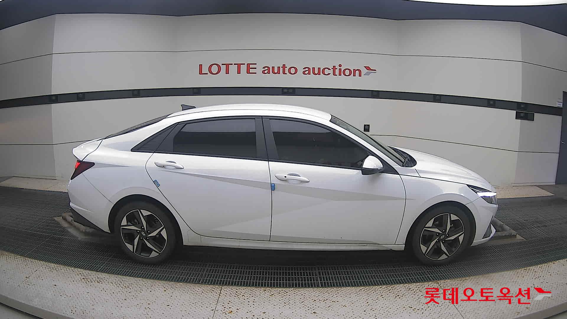 Hyundai Avante 2021 Polar White из Кореи, фото 3