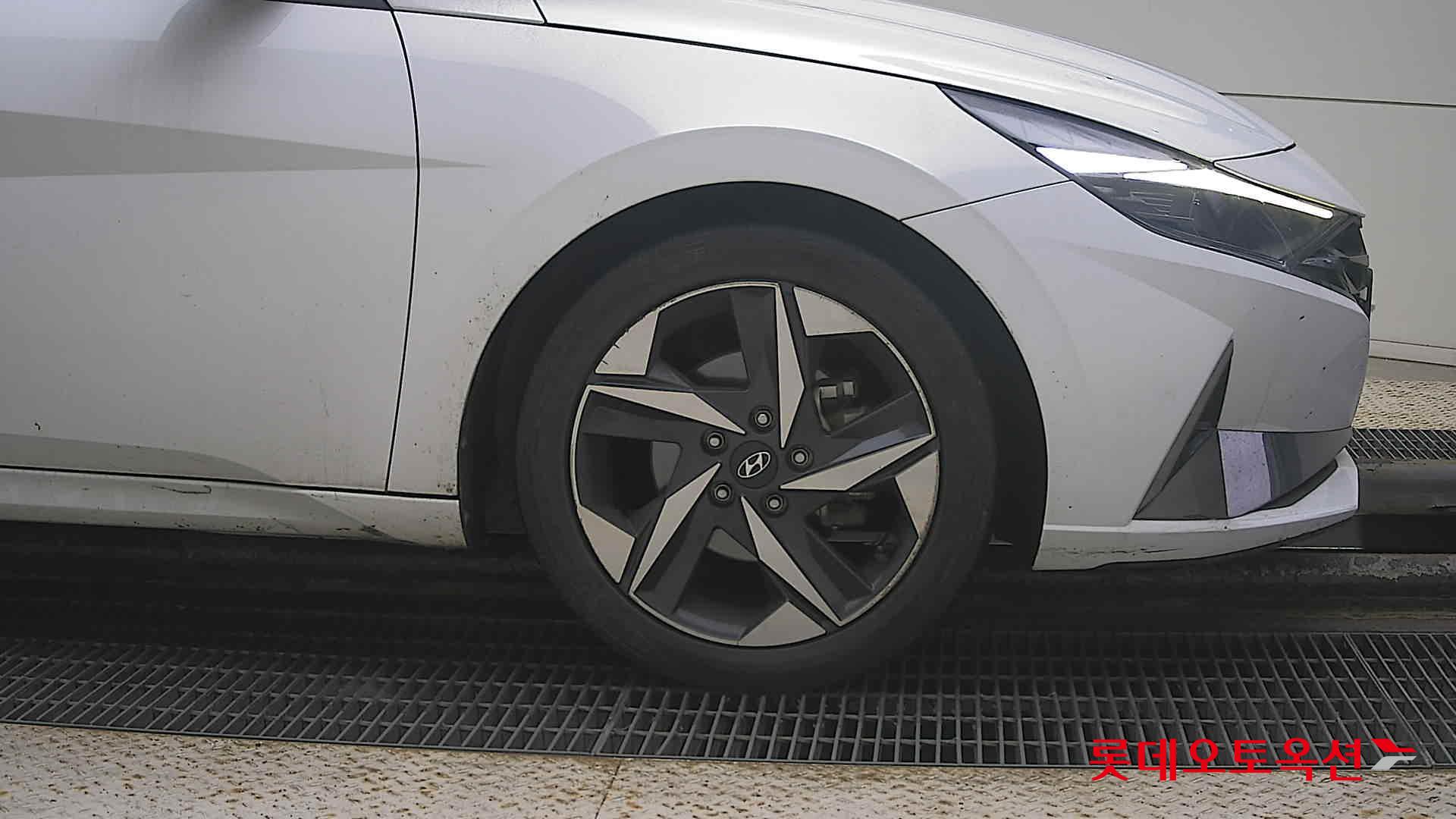 Hyundai Avante id 3471661 из Кореи 23