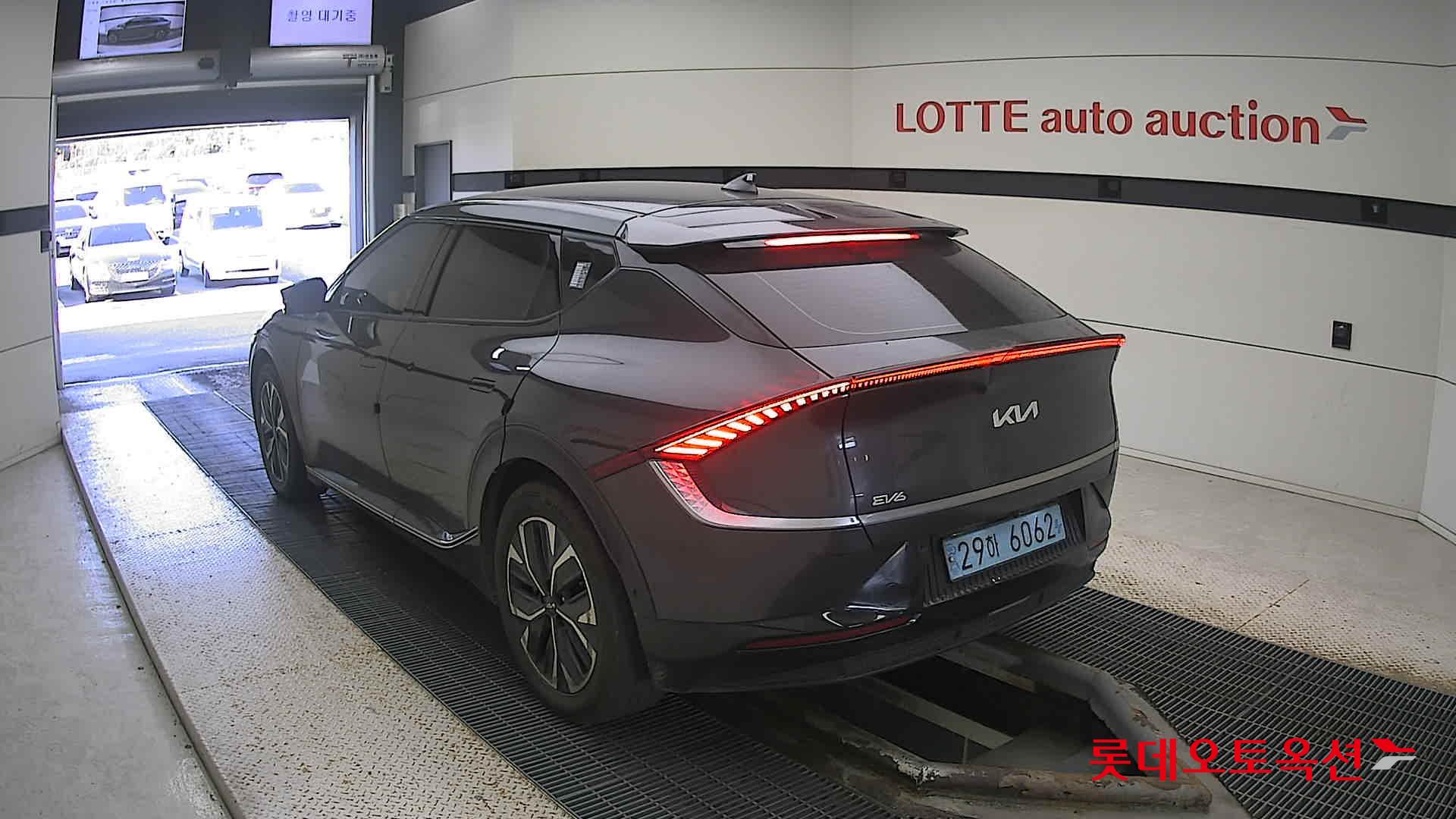 Kia EV6 2022 Interstellagray из Кореи, фото 6