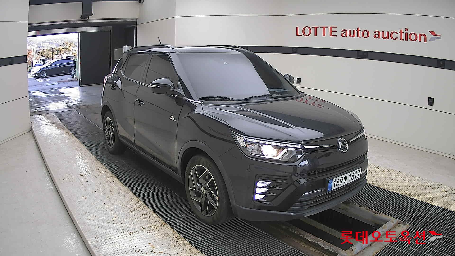 SsangYong Tivoli 2022 Spaceblack из Кореи, фото 2