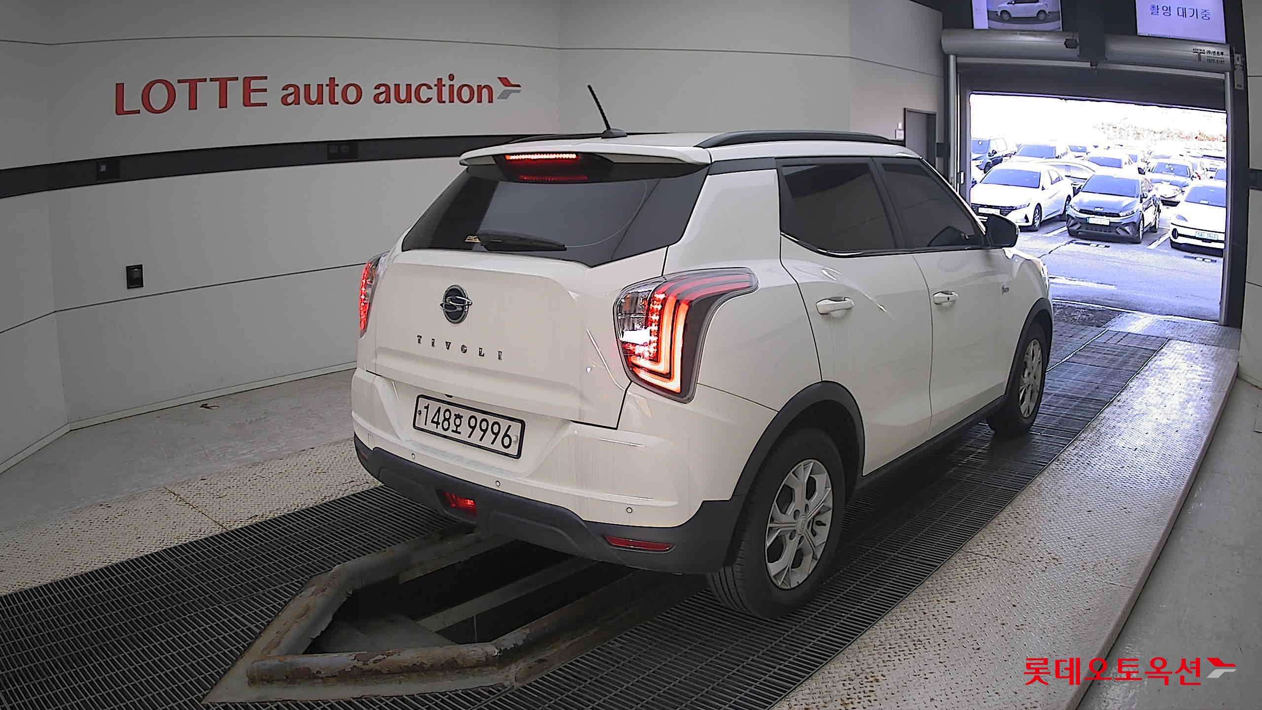 SsangYong Tivoli 2022 Grand White из Кореи, фото 4