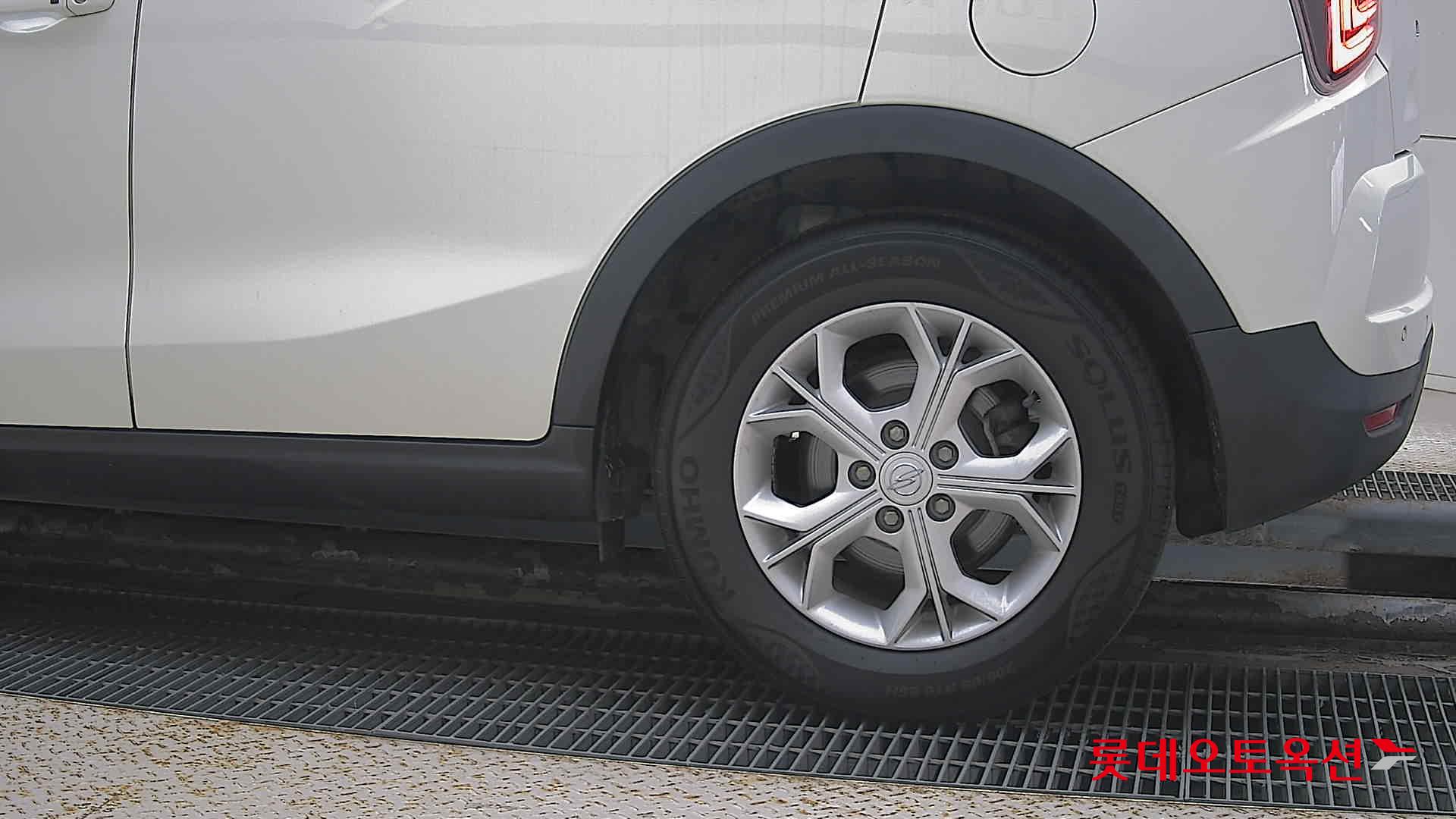 SsangYong Tivoli id 3436684 из Кореи 22