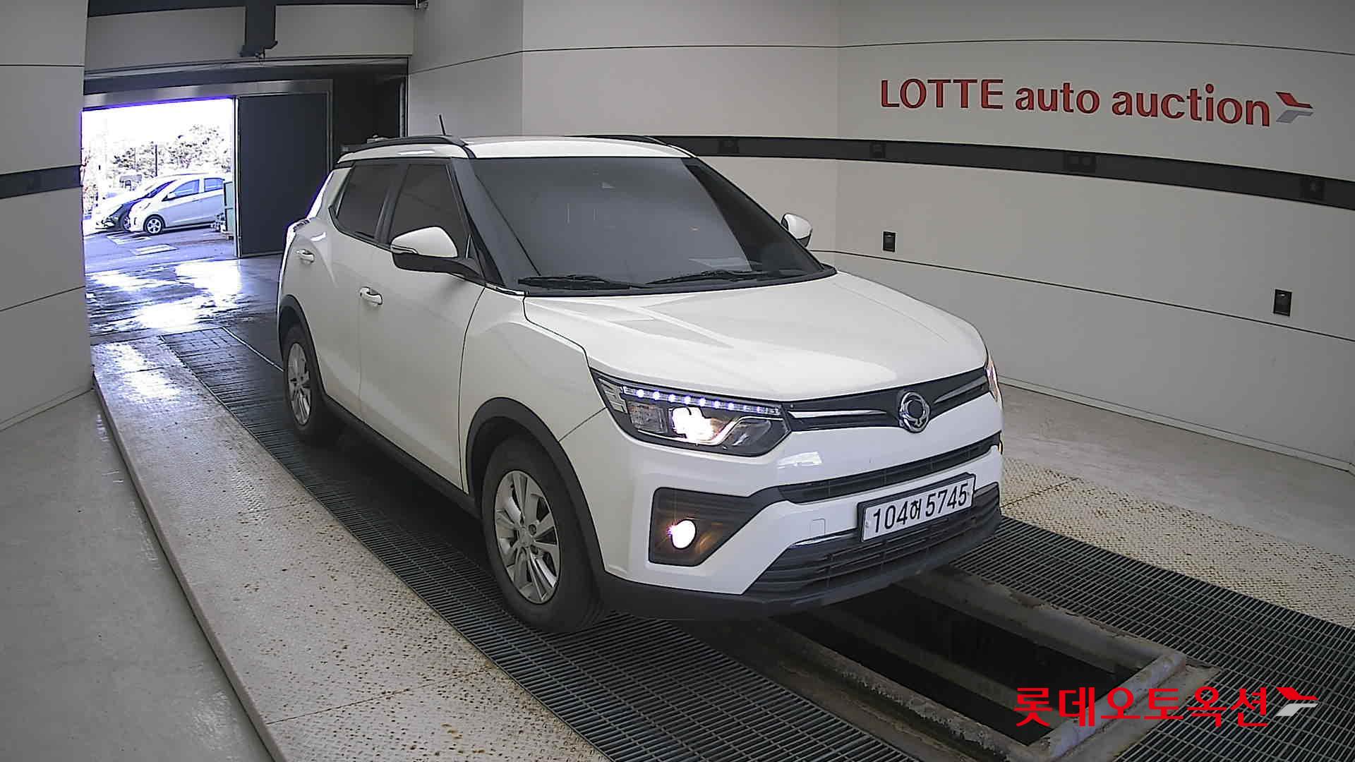 SsangYong Tivoli 2021 Grand White из Кореи, фото 2