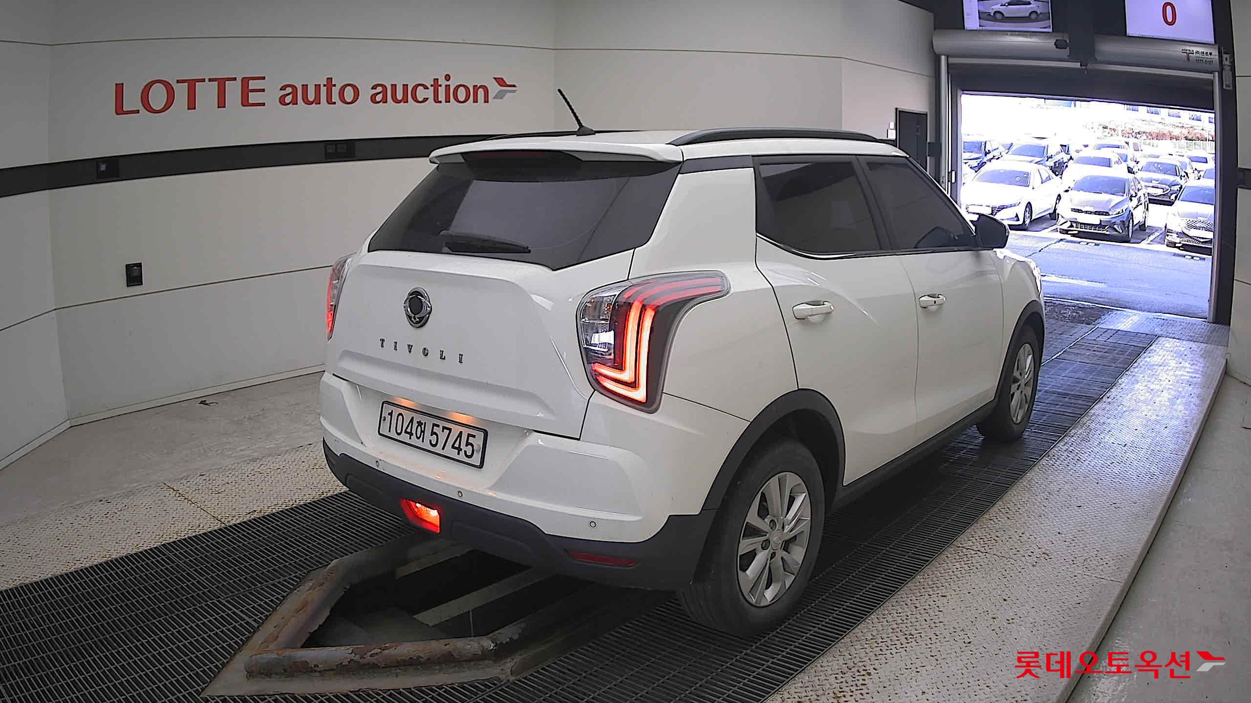 SsangYong Tivoli 2021 Grand White из Кореи, фото 4