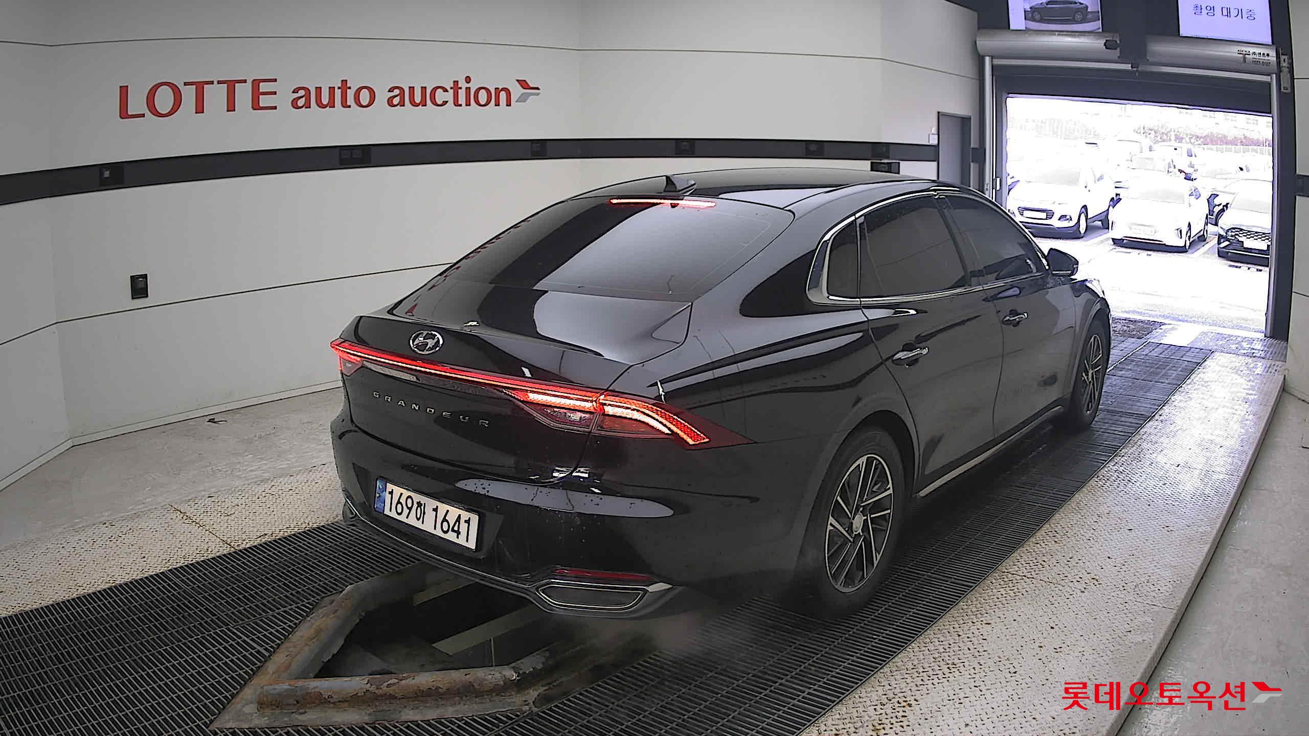 Hyundai Grandeur 2022 Midnight Black Pearl из Кореи, фото 4