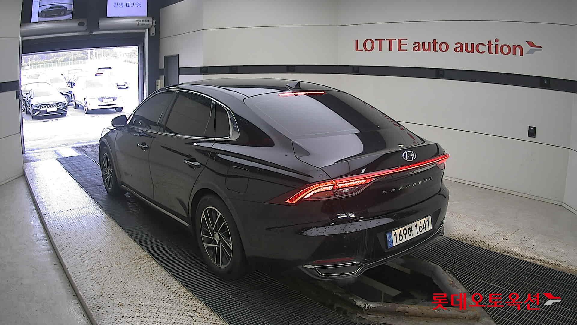 Hyundai Grandeur 2022 Midnight Black Pearl из Кореи, фото 6