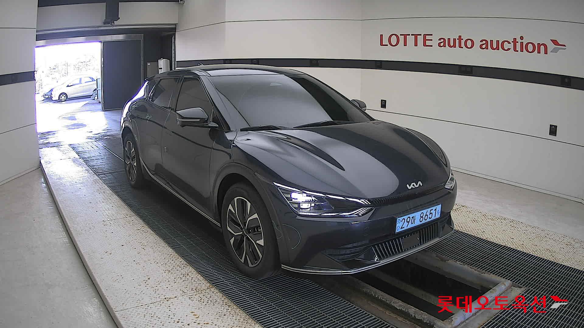 Kia EV6 2022 Gravity Blue из Кореи, фото 2