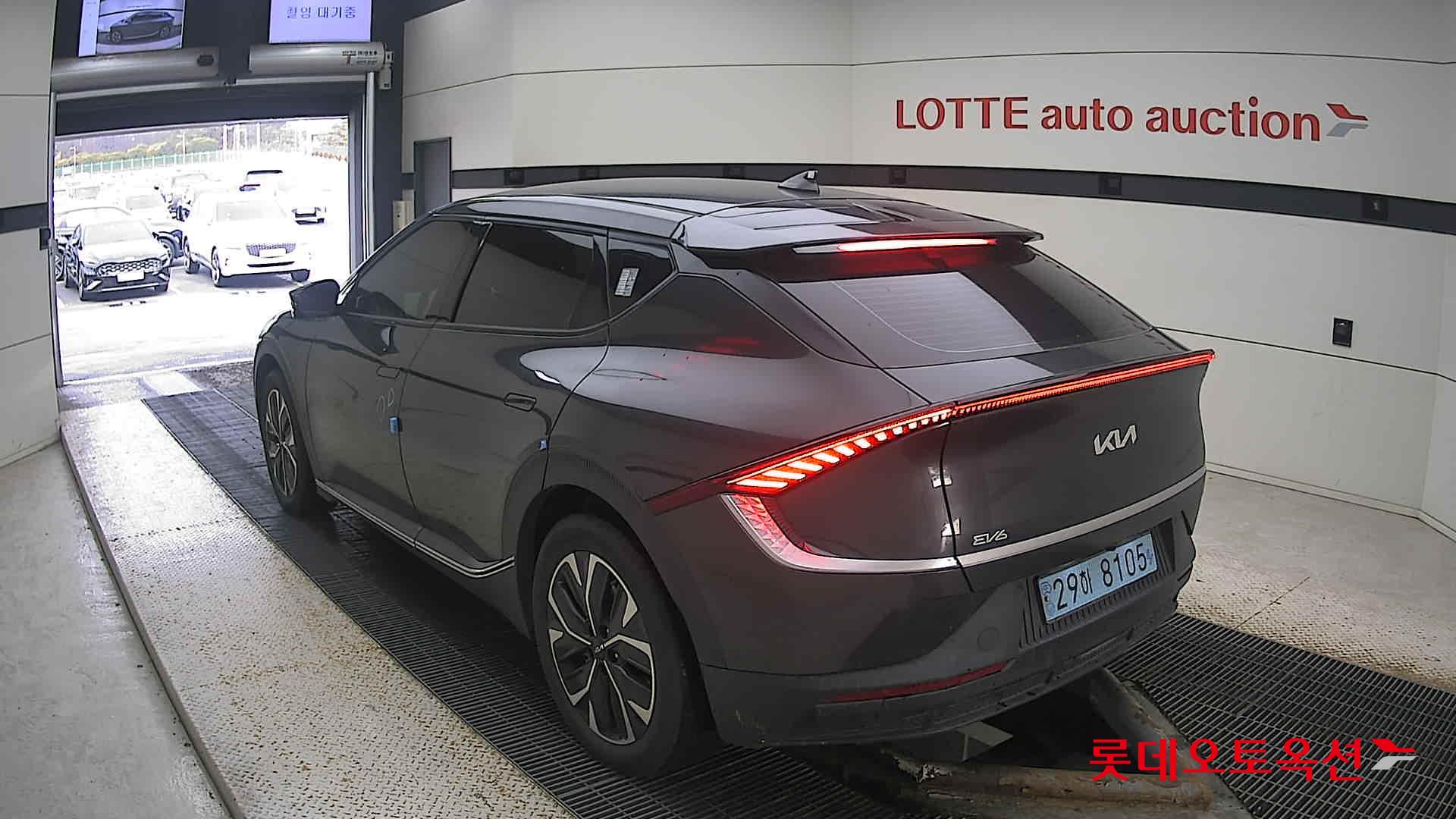 Kia EV6 2022 Interstellagray из Кореи, фото 6