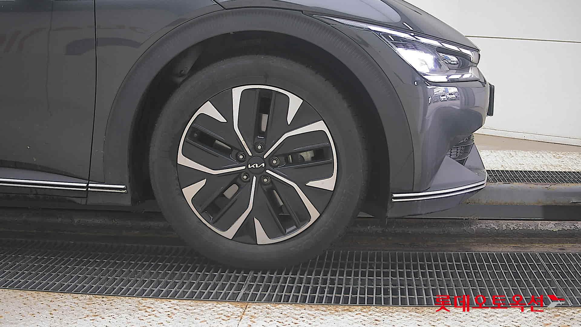 Kia EV6 id 3471525 из Кореи 23