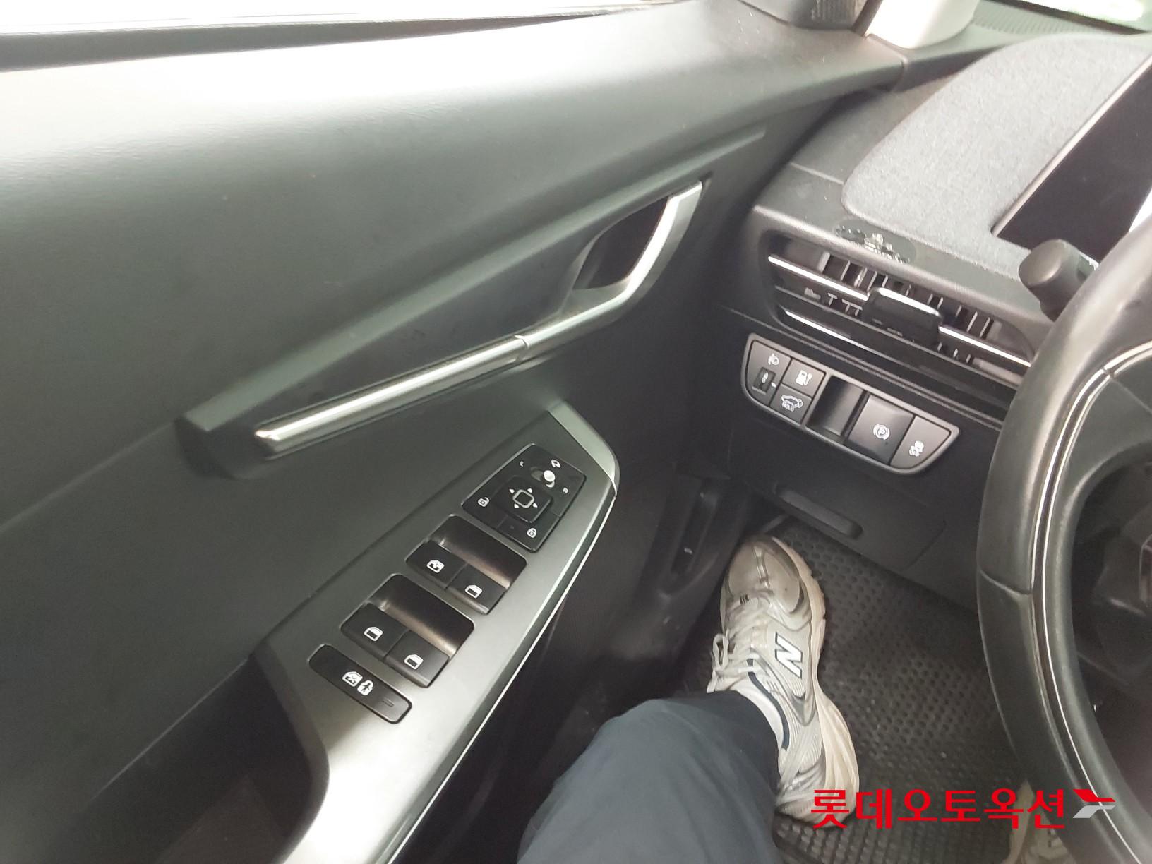 Kia EV6 id 3471525 из Кореи 28