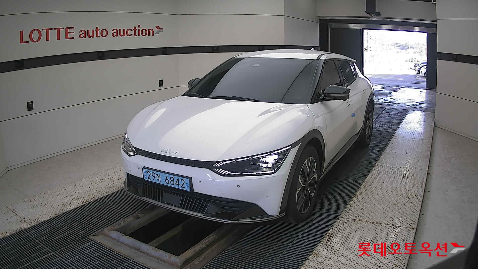 Kia EV6 2022 Snow White Pearl из Кореи