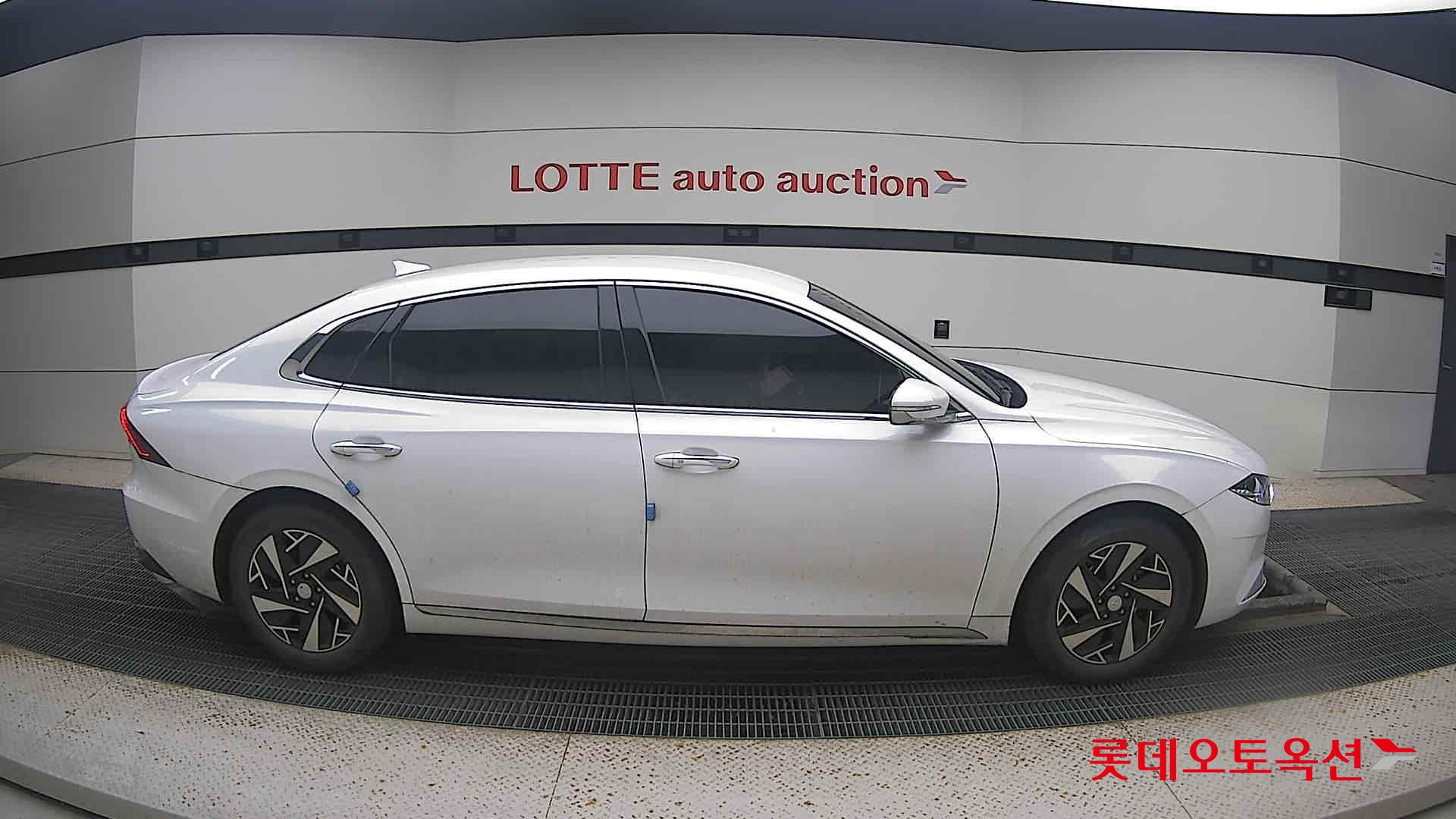 Hyundai Grandeur Hybrid 2022 Creamy White Pearl (optional) из Кореи, фото 3