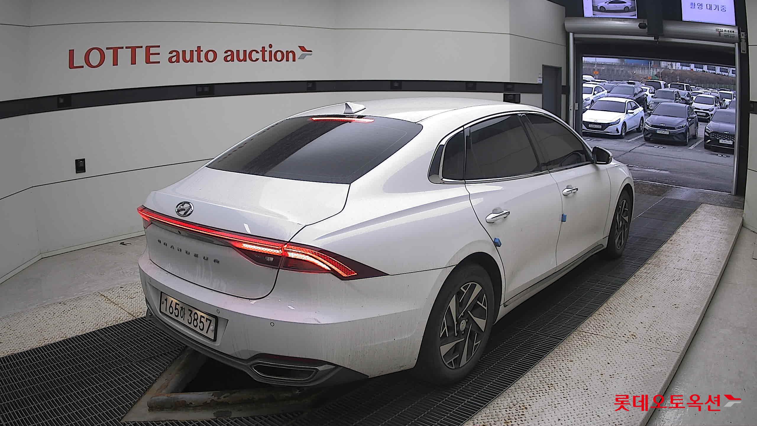 Hyundai Grandeur Hybrid 2022 Creamy White Pearl (optional) из Кореи, фото 4