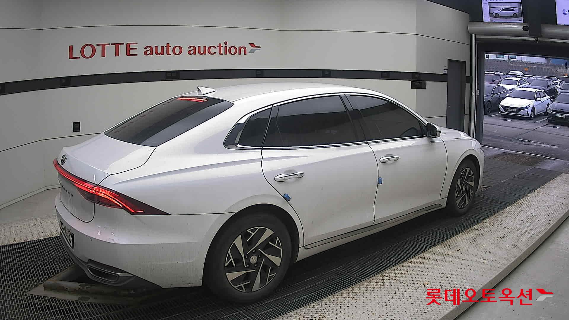 Hyundai Grandeur Hybrid id 3466801 из Кореи 19