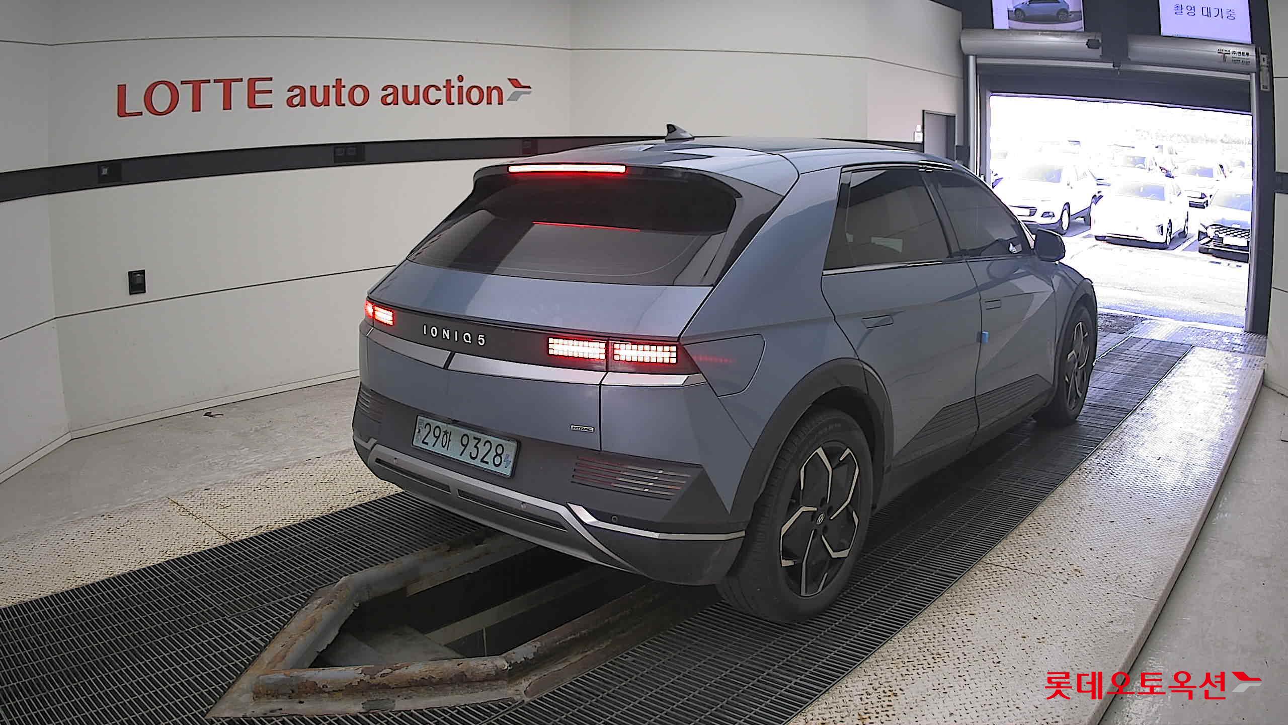 Hyundai IONIQ 5 2022 Lucid Blue Pearl из Кореи, фото 4