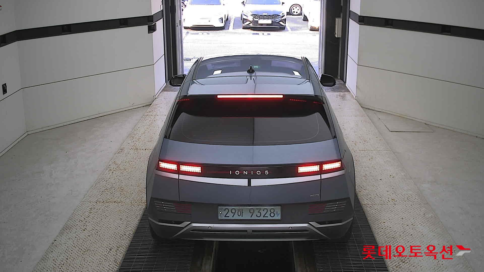 Hyundai IONIQ 5 2022 Lucid Blue Pearl из Кореи, фото 5