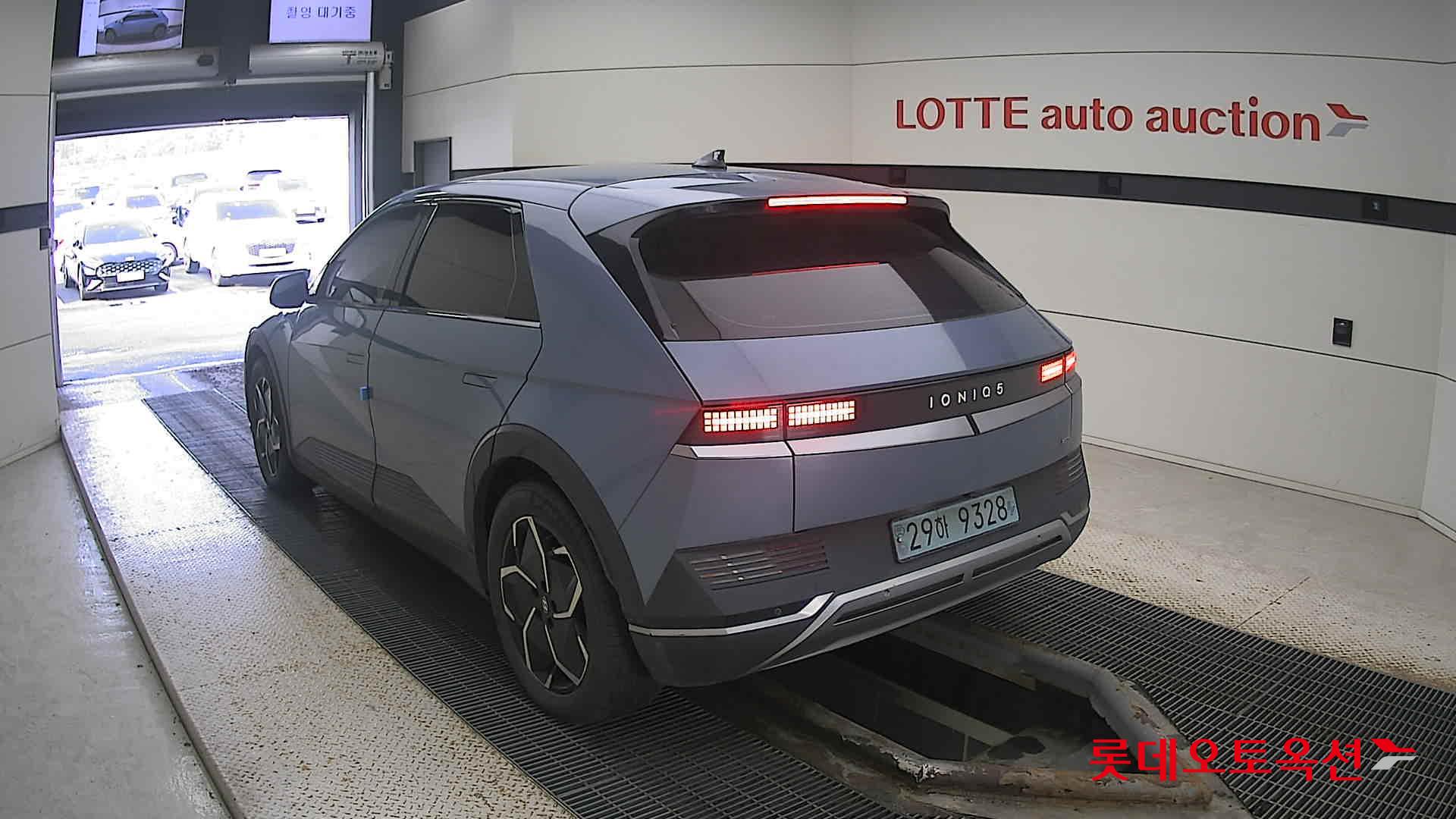 Hyundai IONIQ 5 2022 Lucid Blue Pearl из Кореи, фото 6