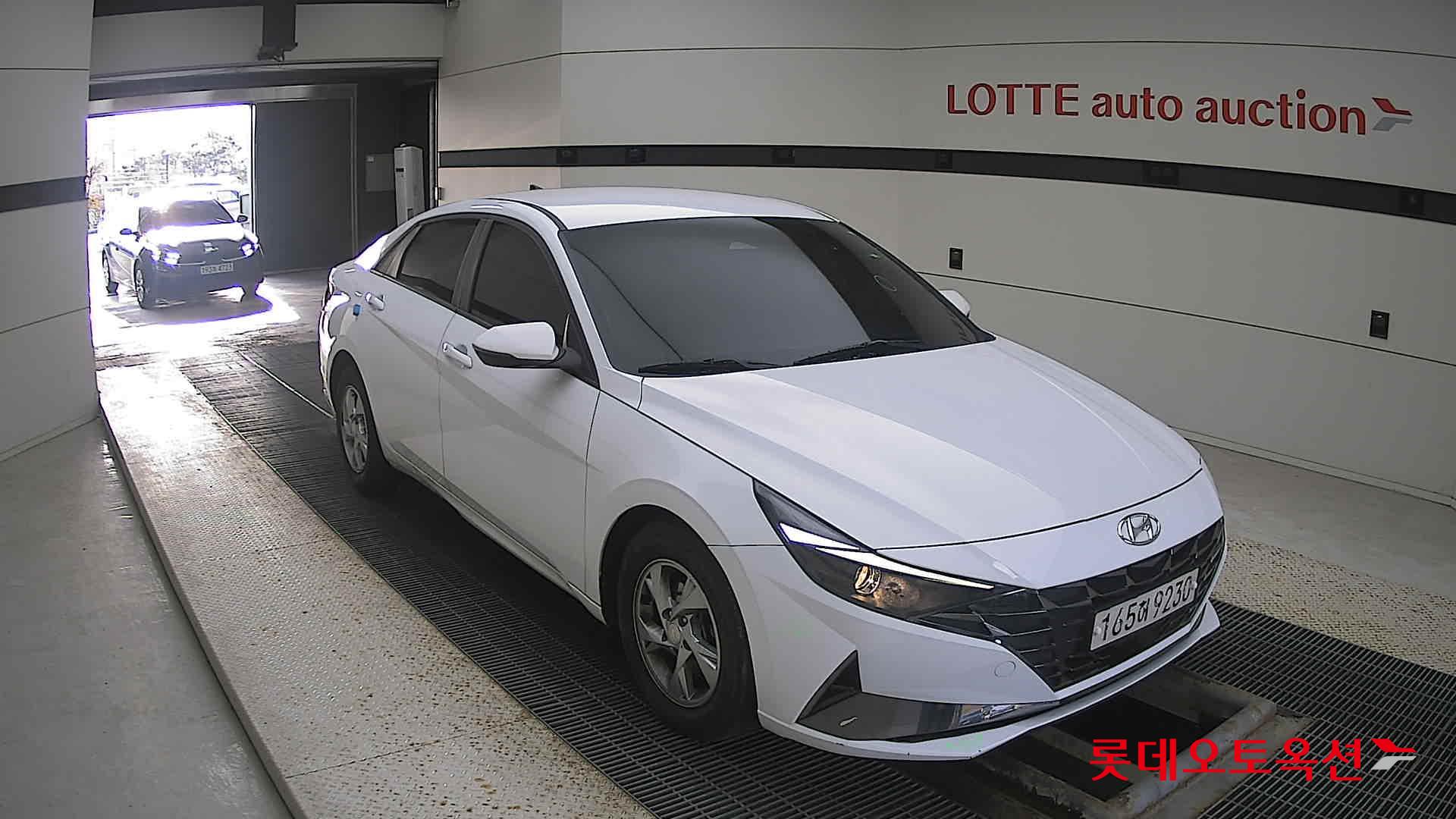 Hyundai Avante 2022 Polar White из Кореи, фото 2