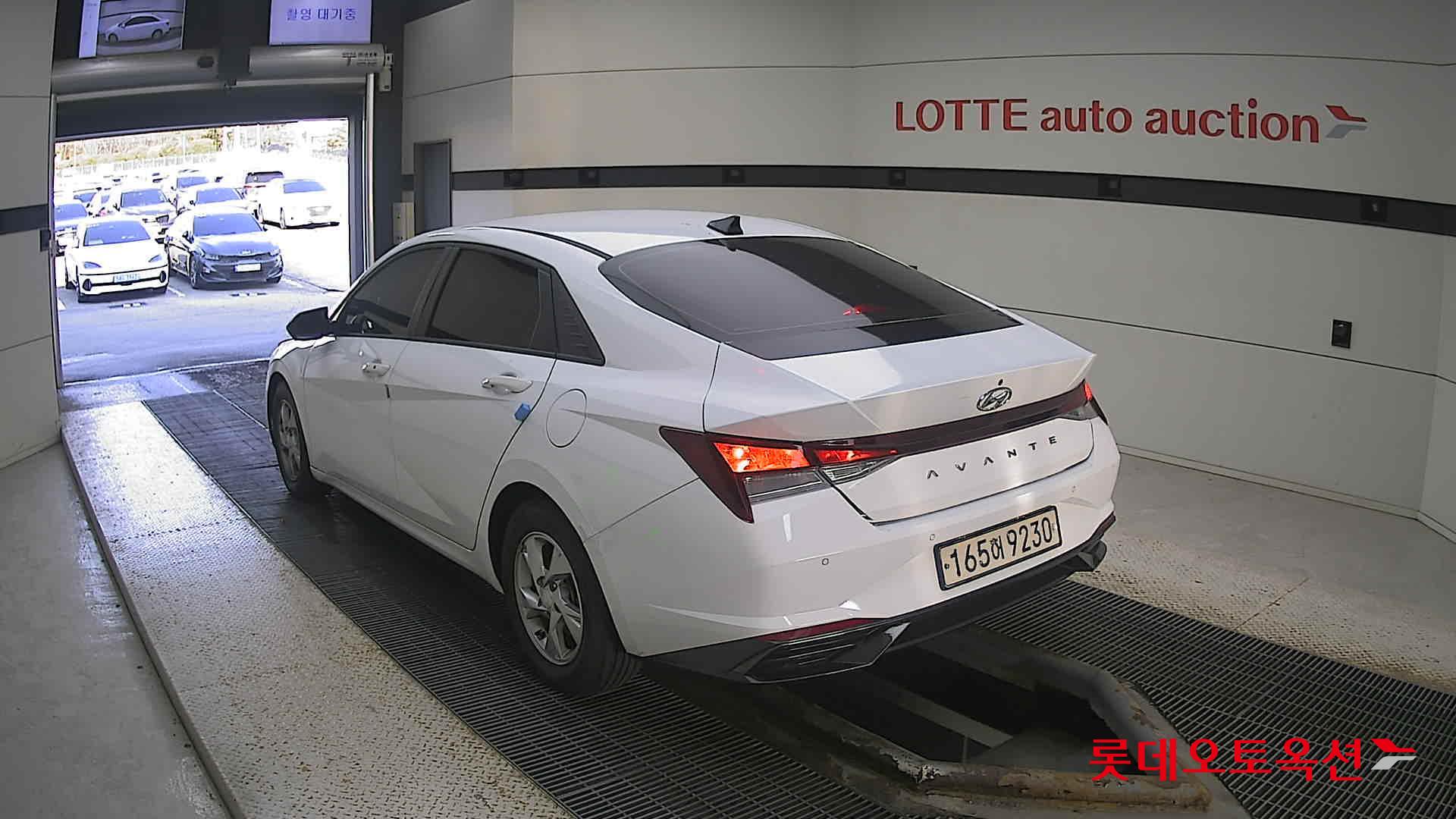 Hyundai Avante 2022 Polar White из Кореи, фото 6