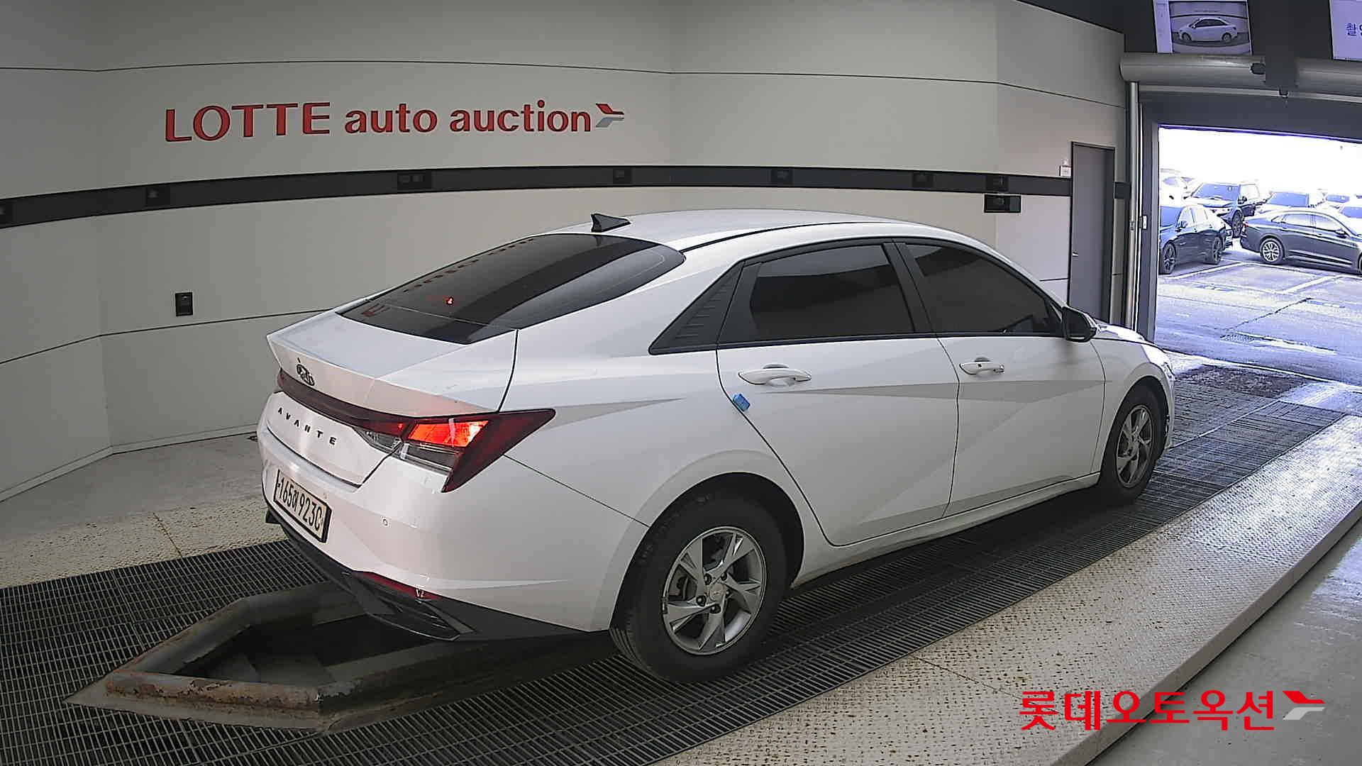 Hyundai Avante id 3436618 из Кореи 19