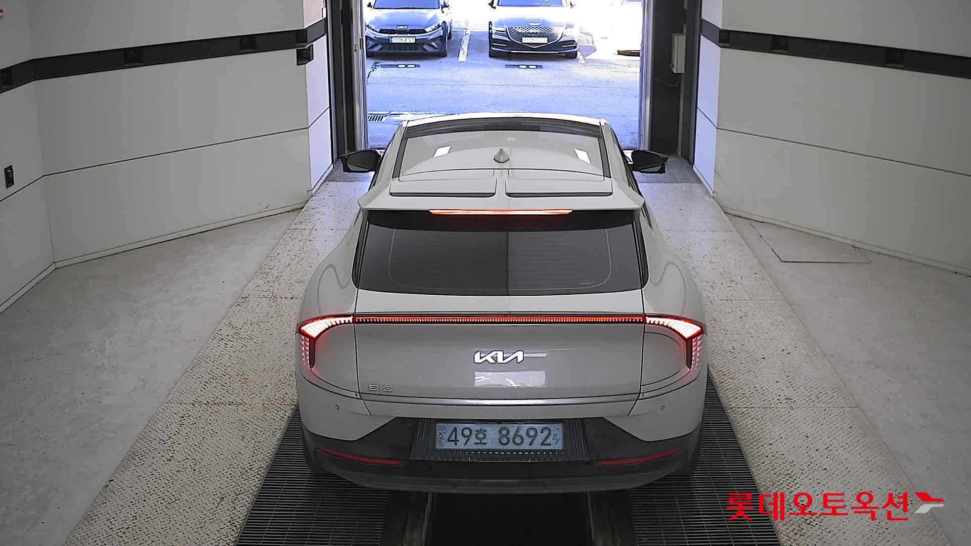 Kia EV6 2022 Glassier из Кореи, фото 5