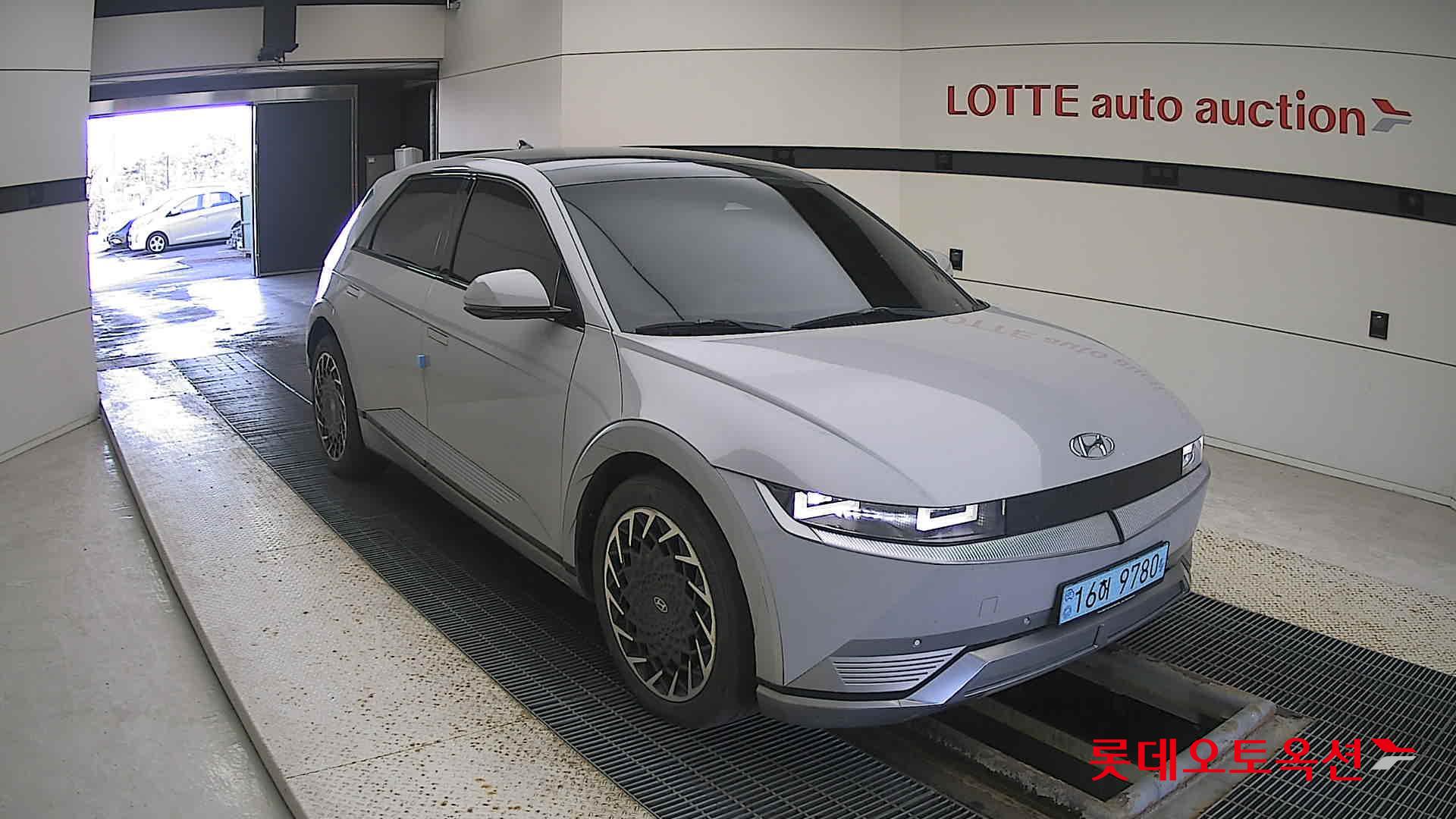 Hyundai IONIQ 5 2022 Cyber Grey Metallic из Кореи, фото 2