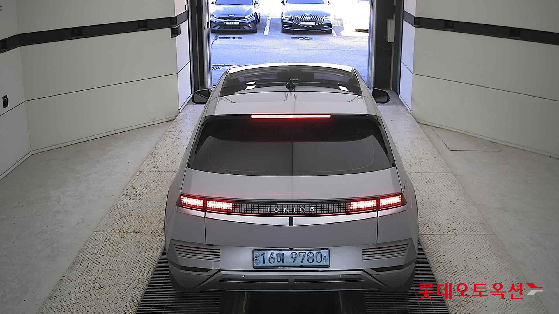 Hyundai IONIQ 5 2022 Cyber Grey Metallic из Кореи, фото 5