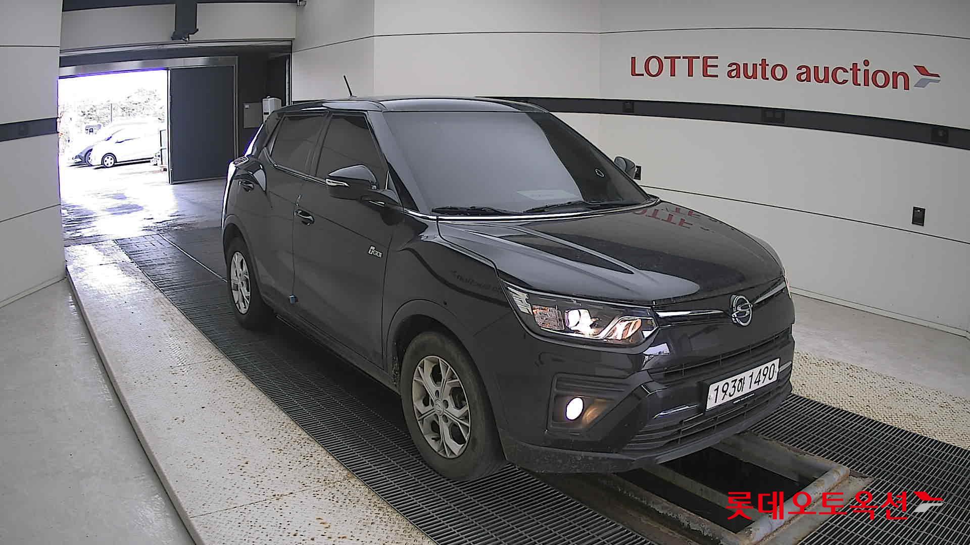 SsangYong Tivoli 2022 Spaceblack из Кореи, фото 2