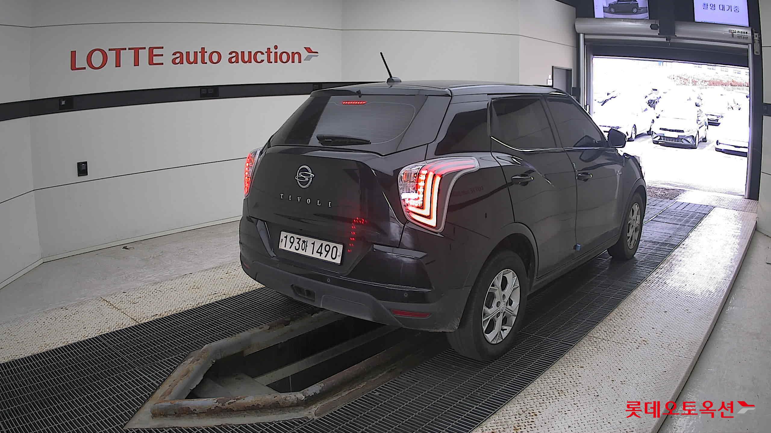 SsangYong Tivoli 2022 Spaceblack из Кореи, фото 4