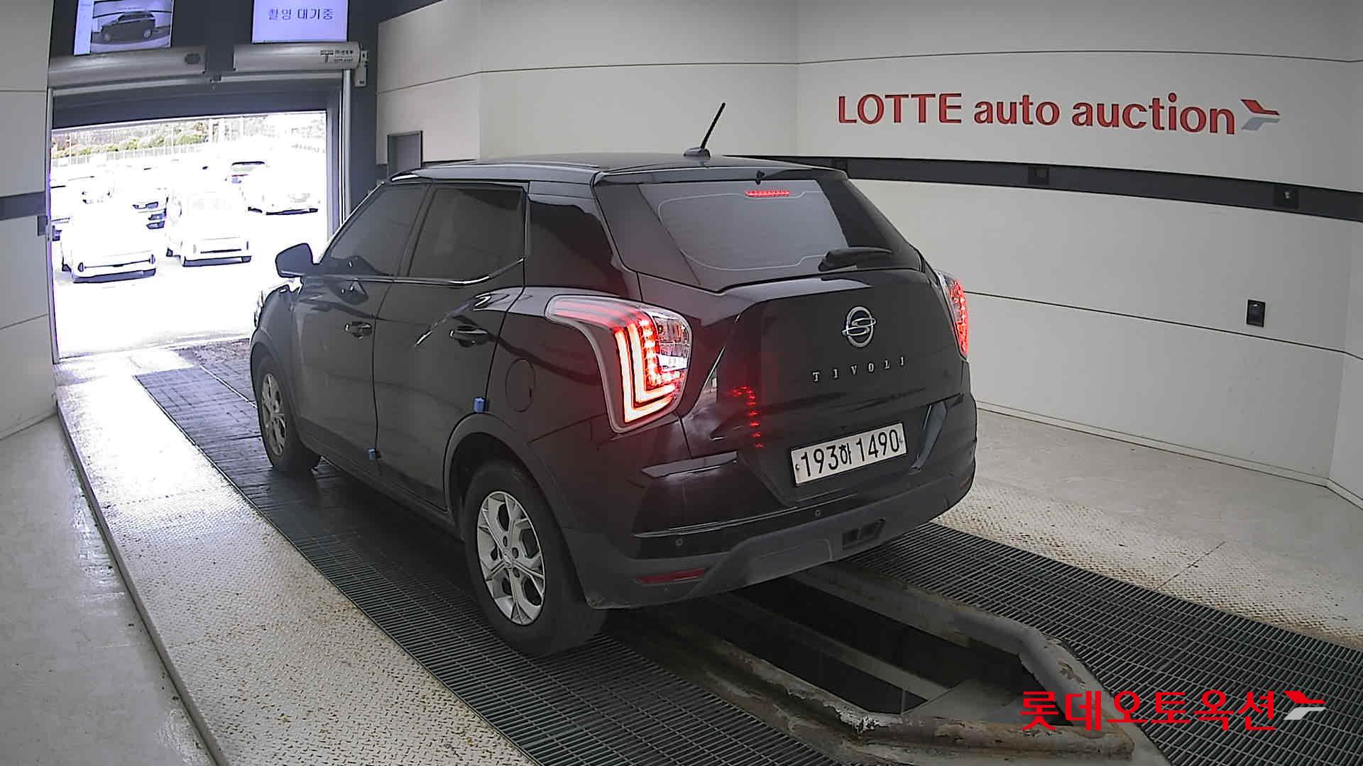 SsangYong Tivoli 2022 Spaceblack из Кореи, фото 6