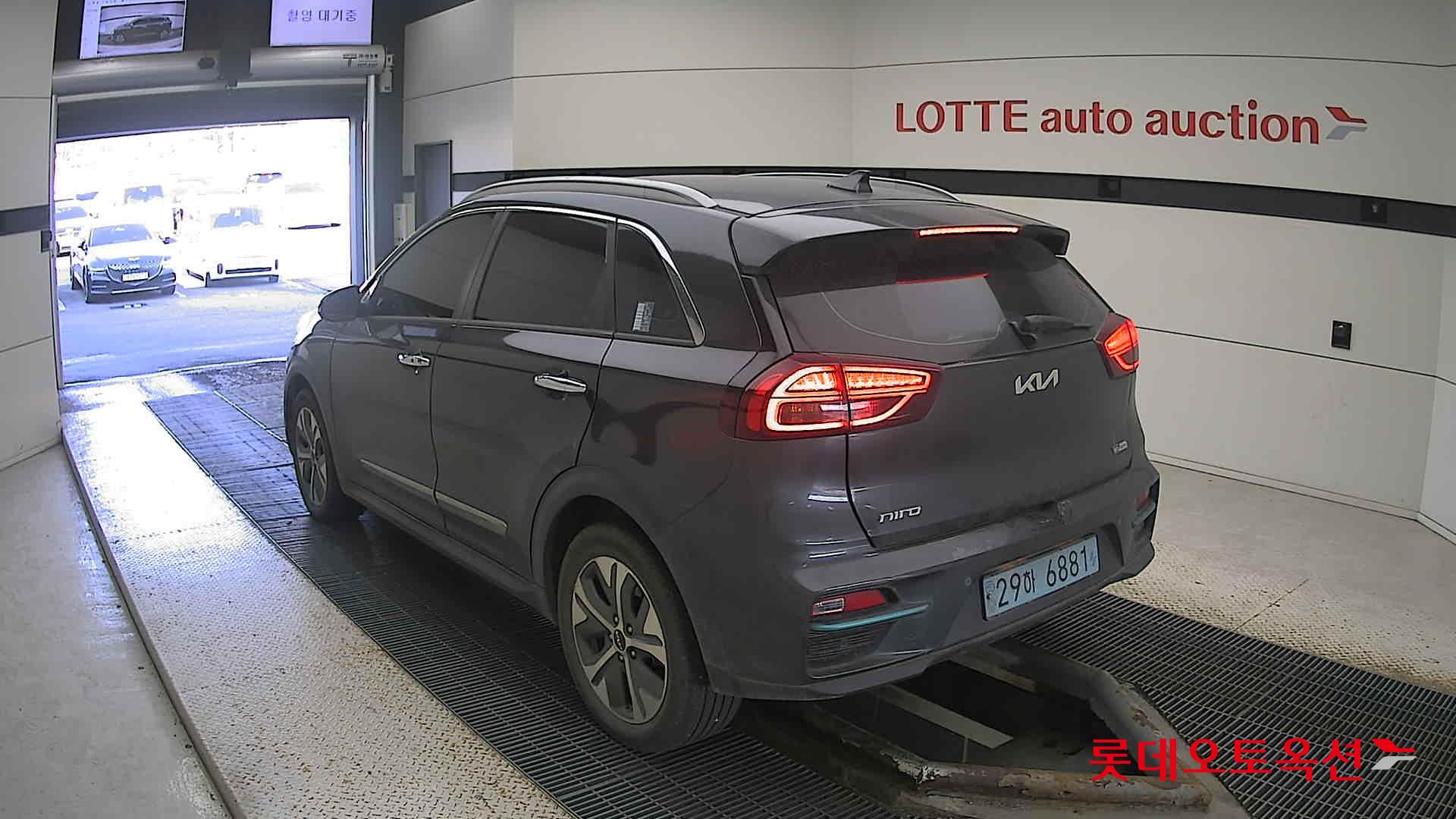 Kia Niro EV 2022 Interstellagray из Кореи, фото 6