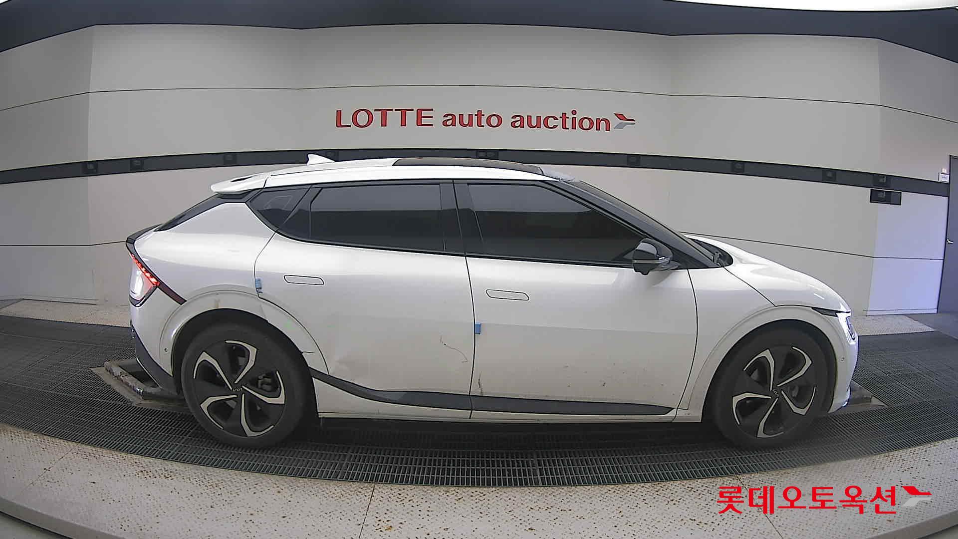 Kia EV6 2022 Snow White Pearl из Кореи, фото 3