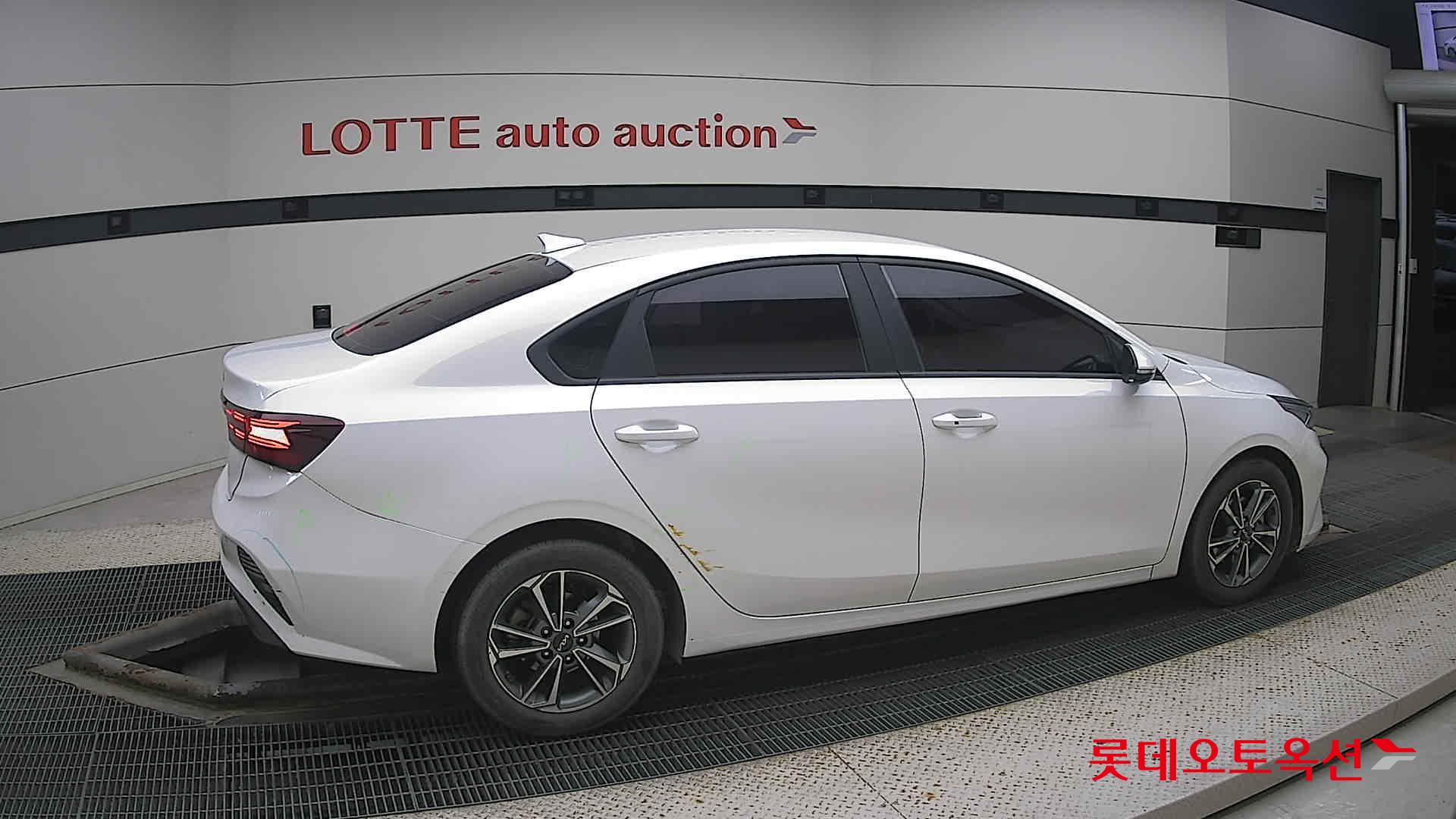 Kia K3 id 3436631 из Кореи 18