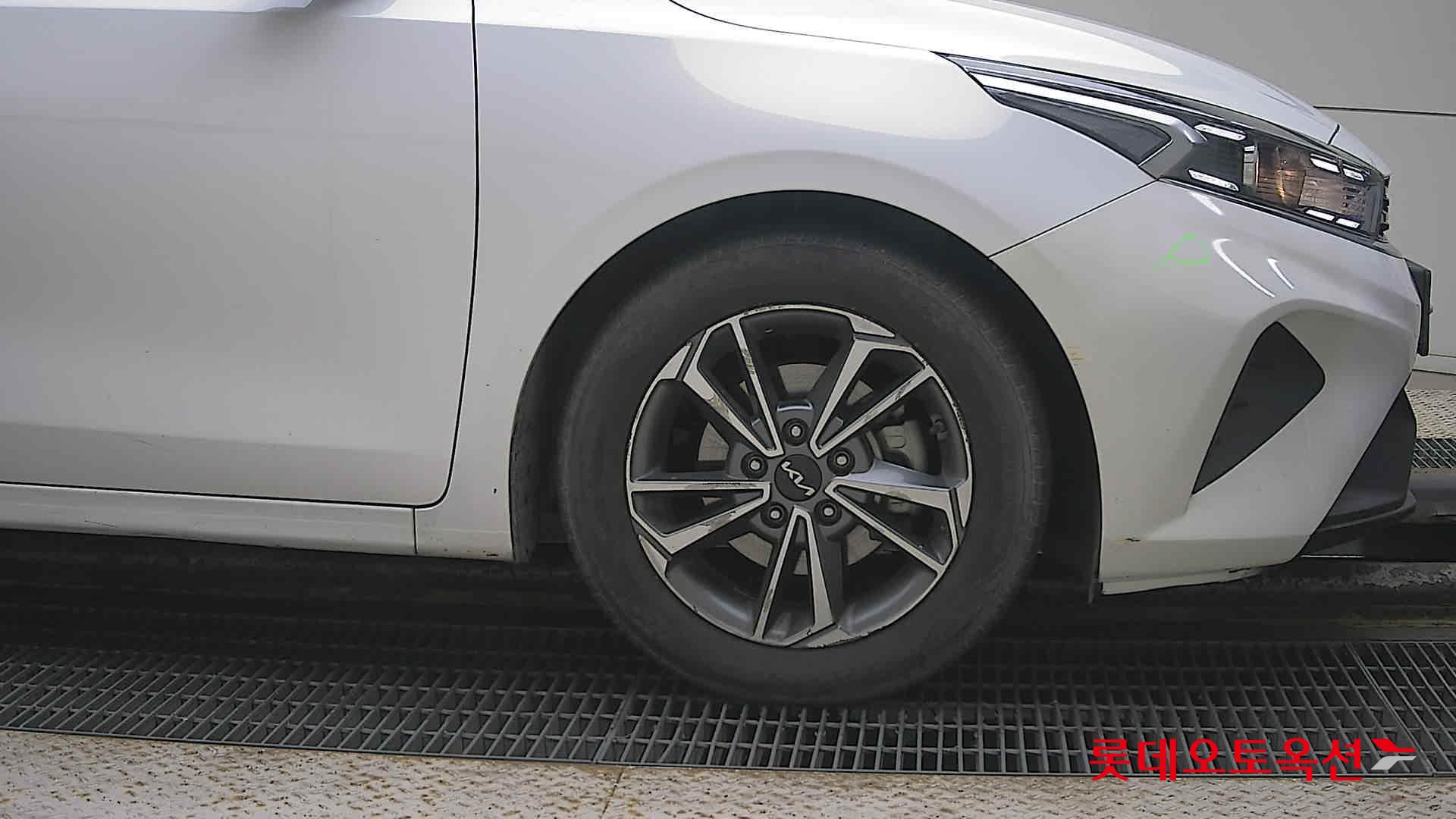 Kia K3 id 3436631 из Кореи 23