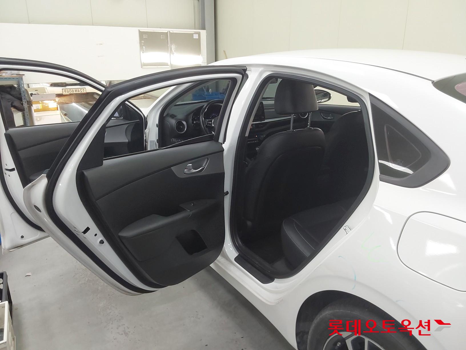 Kia K3 id 3436631 из Кореи 36