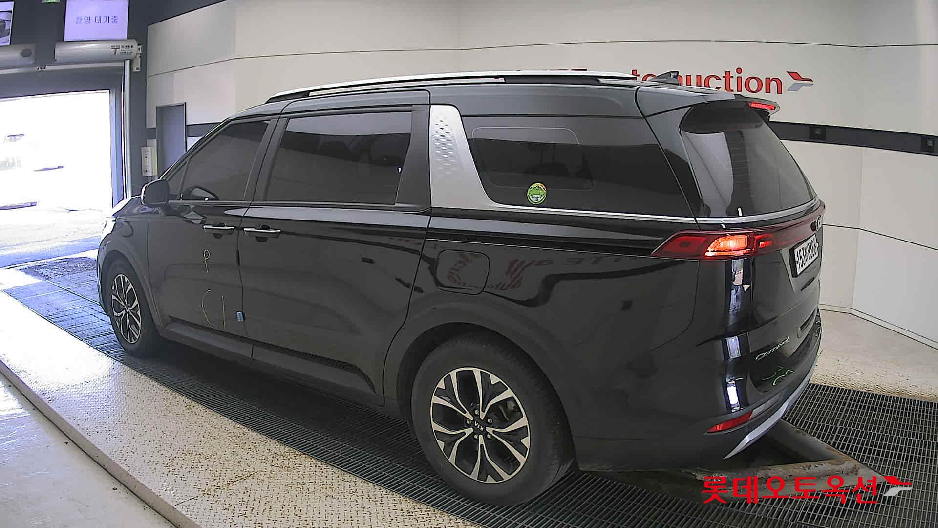 Kia Carnival id 3446759 из Кореи 10