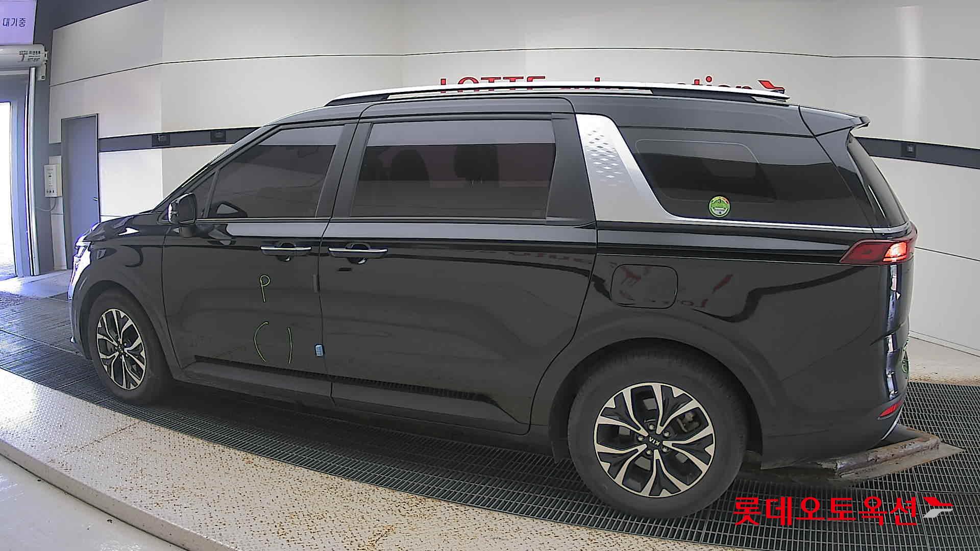 Kia Carnival id 3446759 из Кореи 11