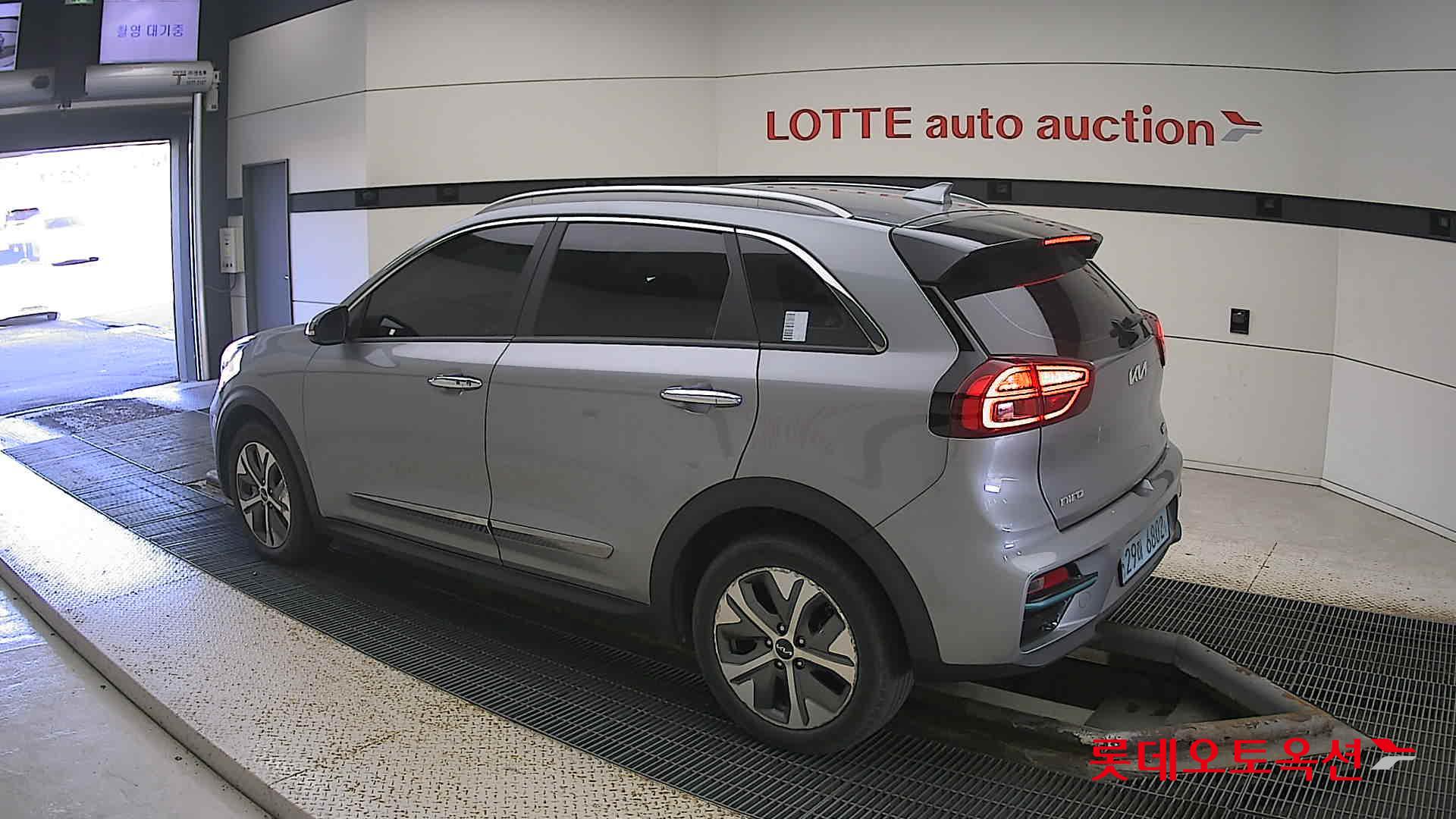 Kia Niro EV id 3446765 из Кореи 10