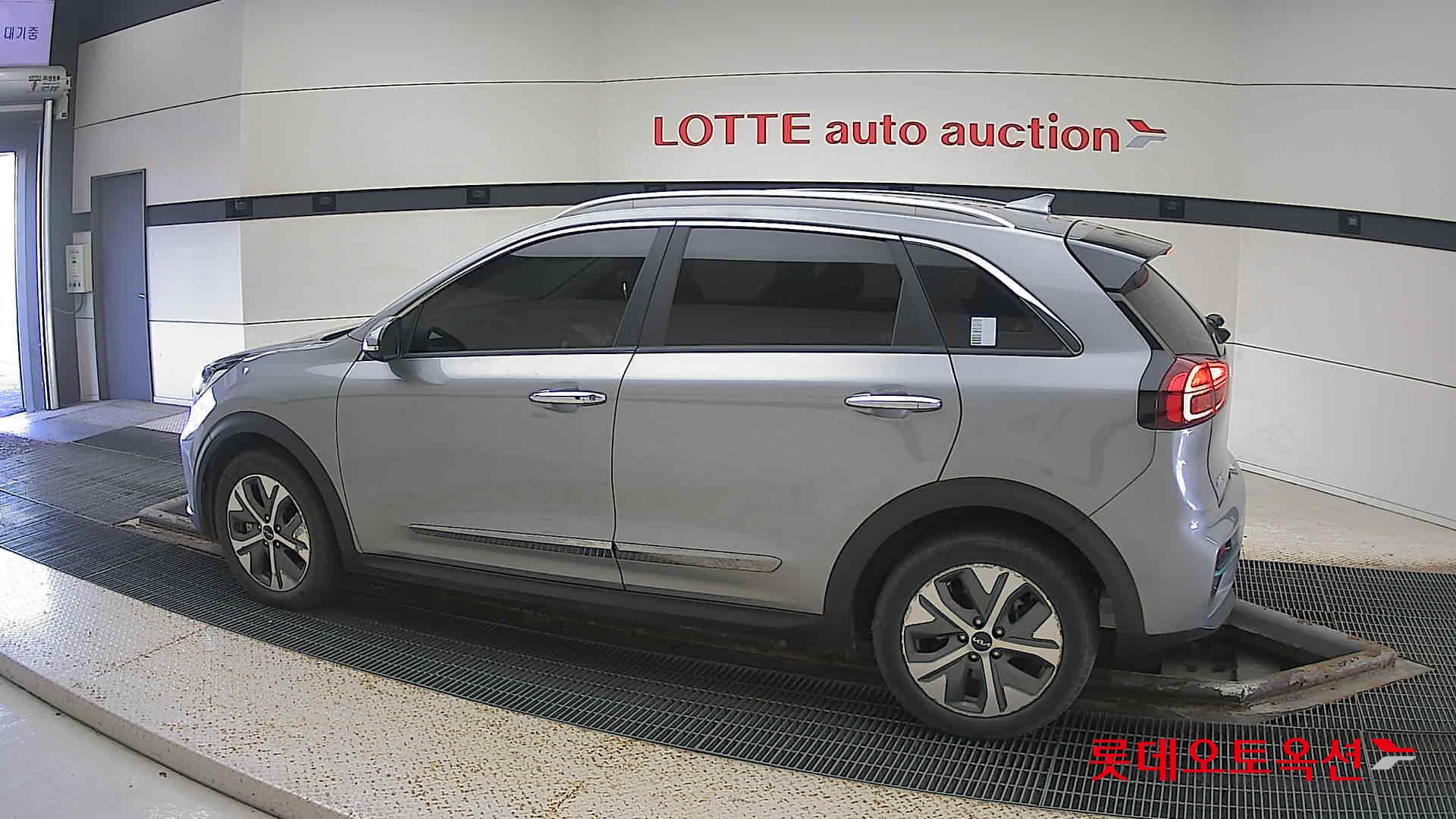 Kia Niro EV id 3446765 из Кореи 11